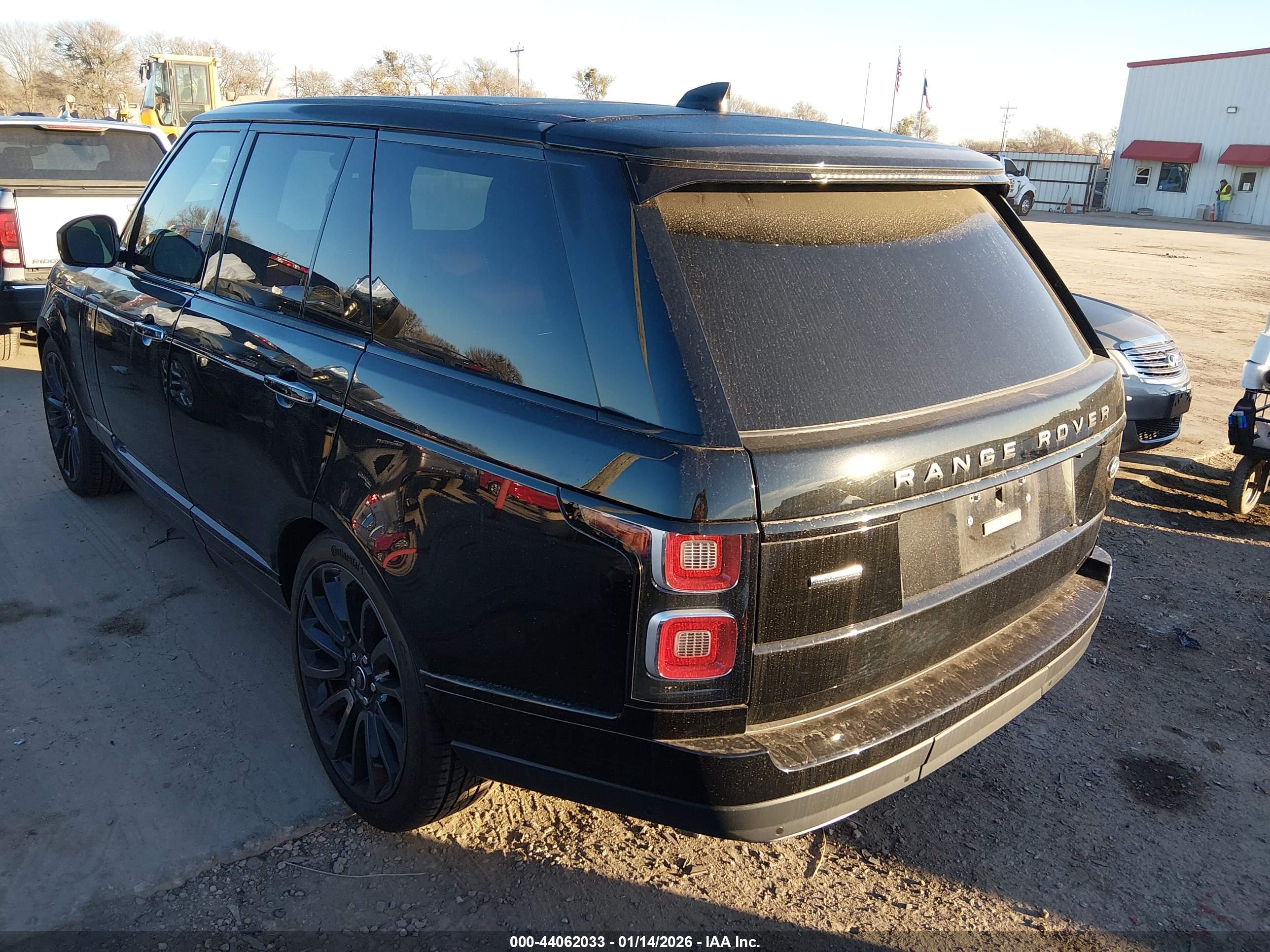 LAND ROVER image 3