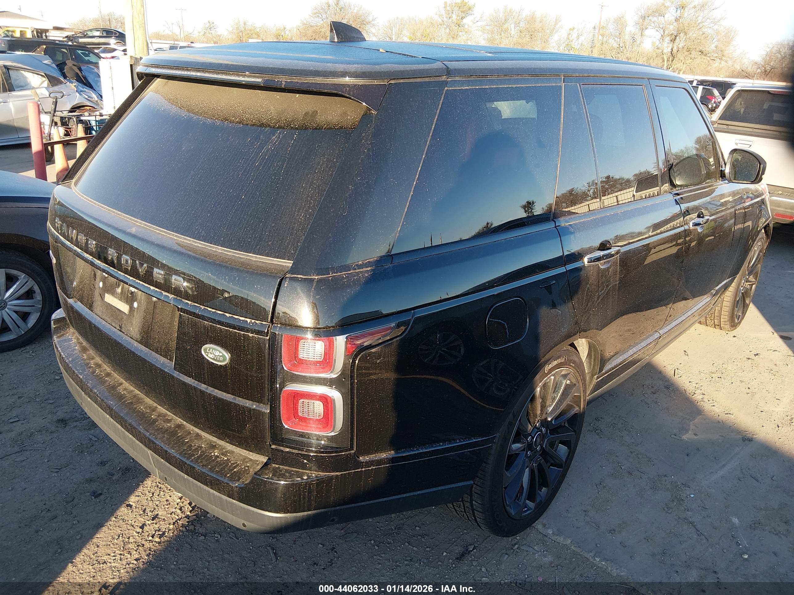LAND ROVER image 4