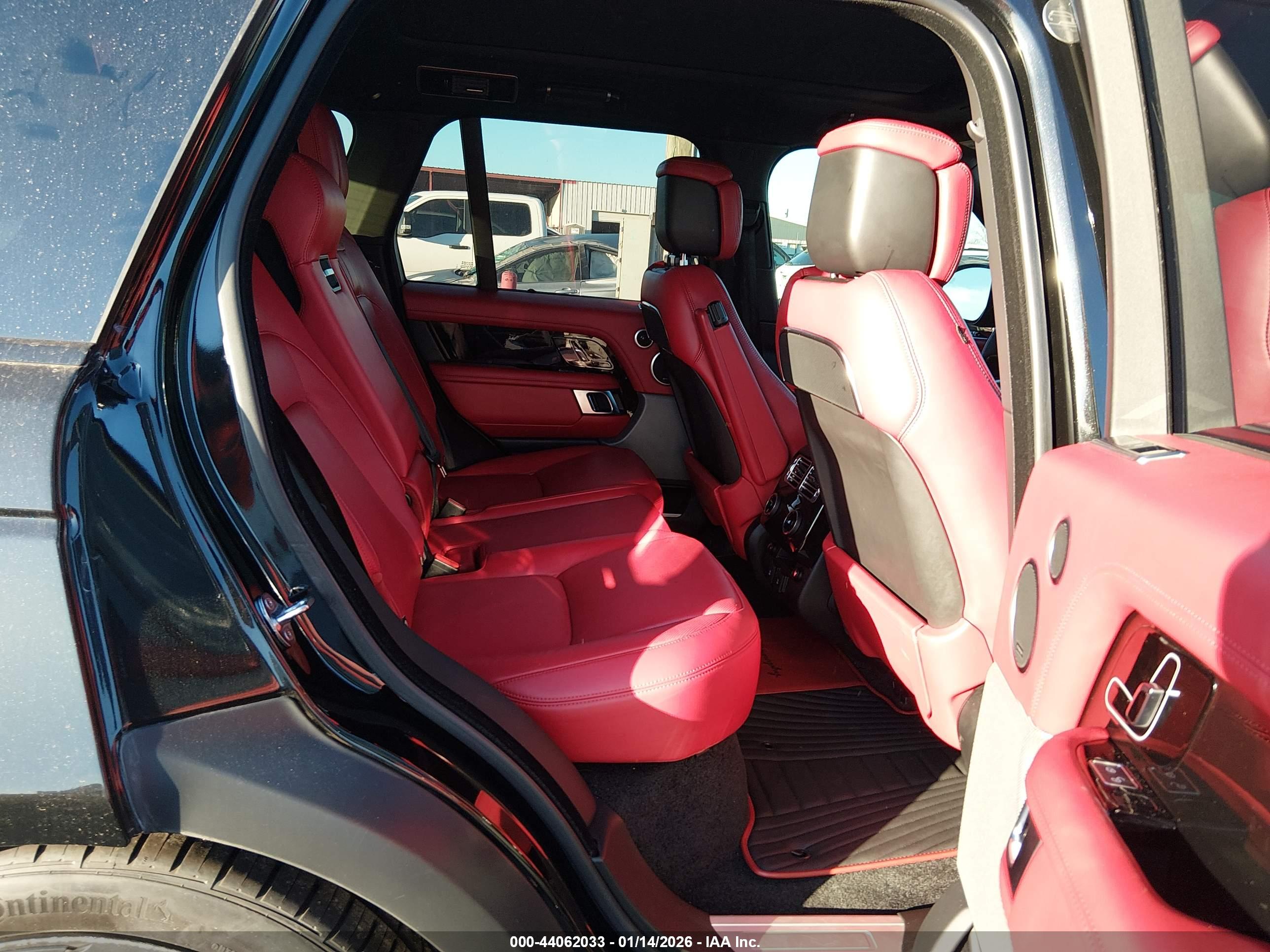 LAND ROVER image 8