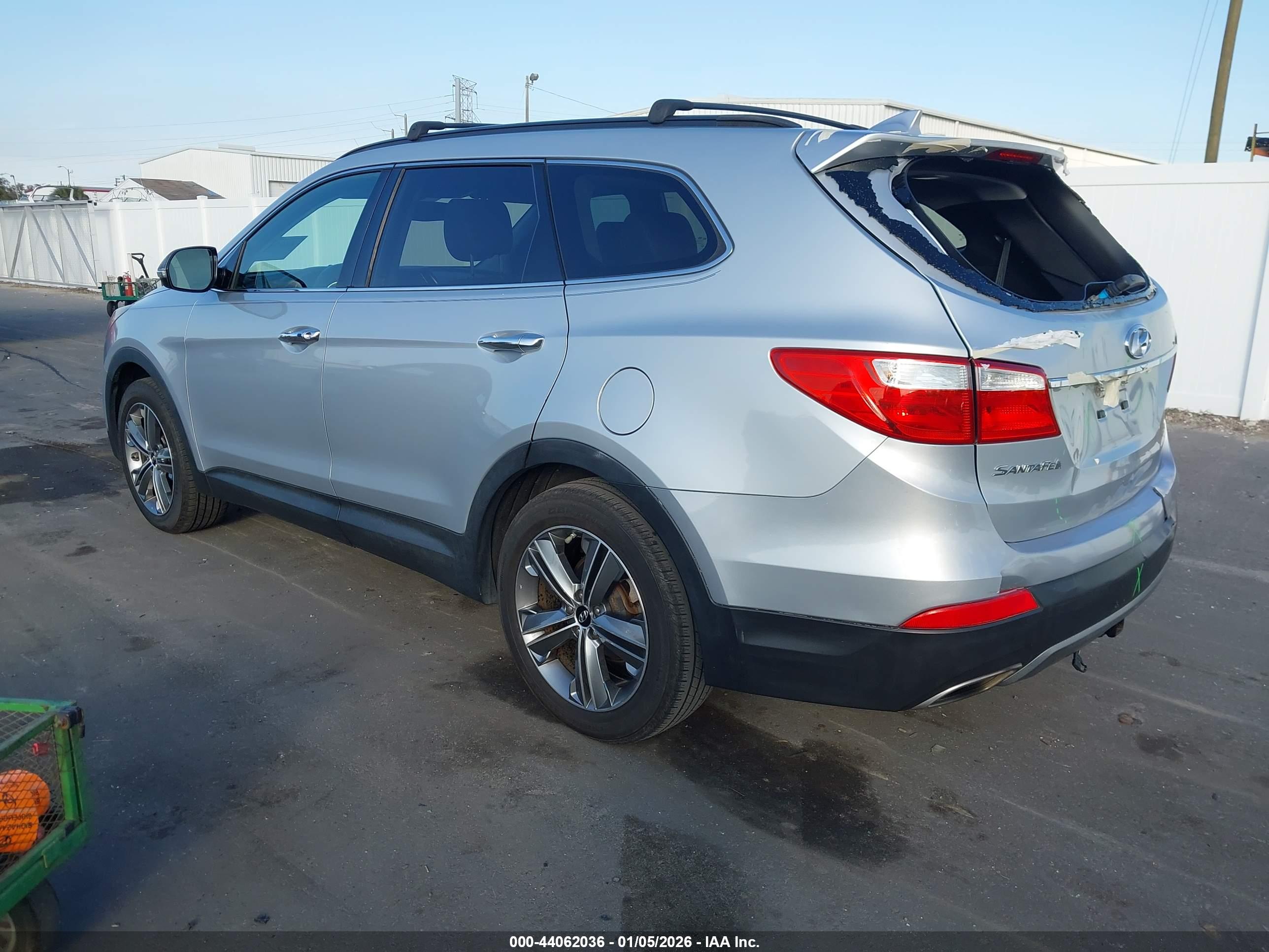 HYUNDAI SANTA image 3