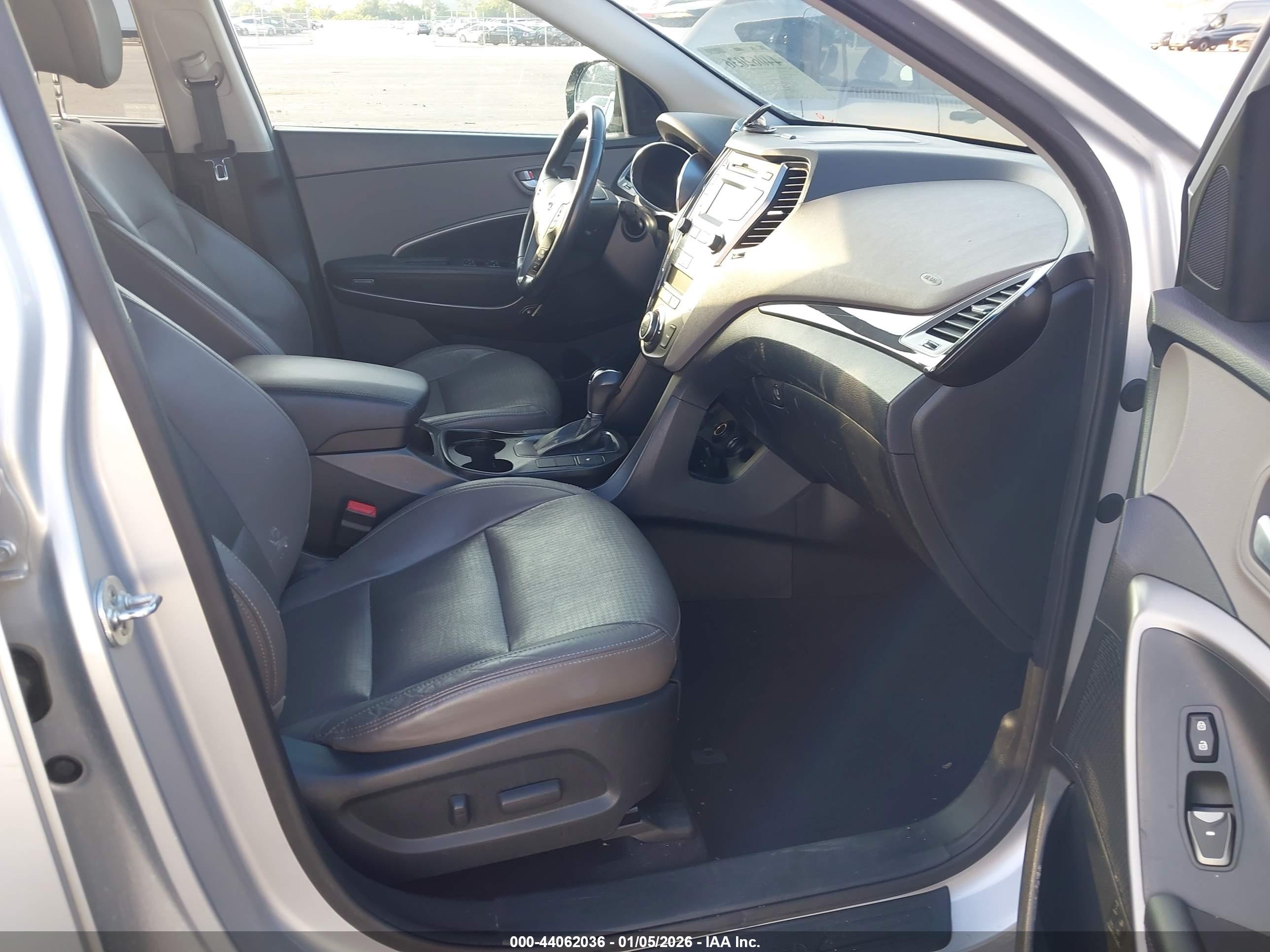 HYUNDAI SANTA image 5