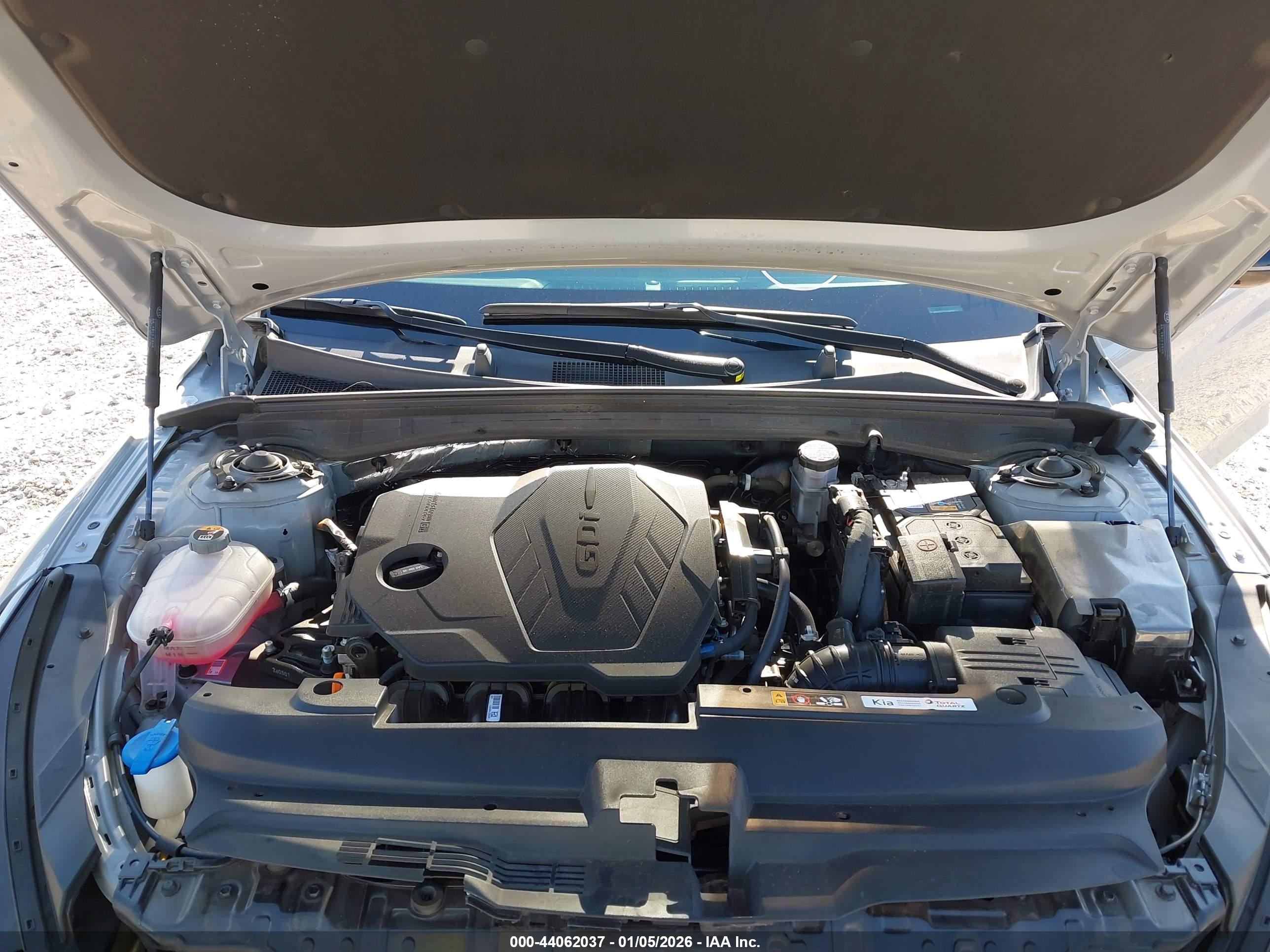 KIA K5 image 10