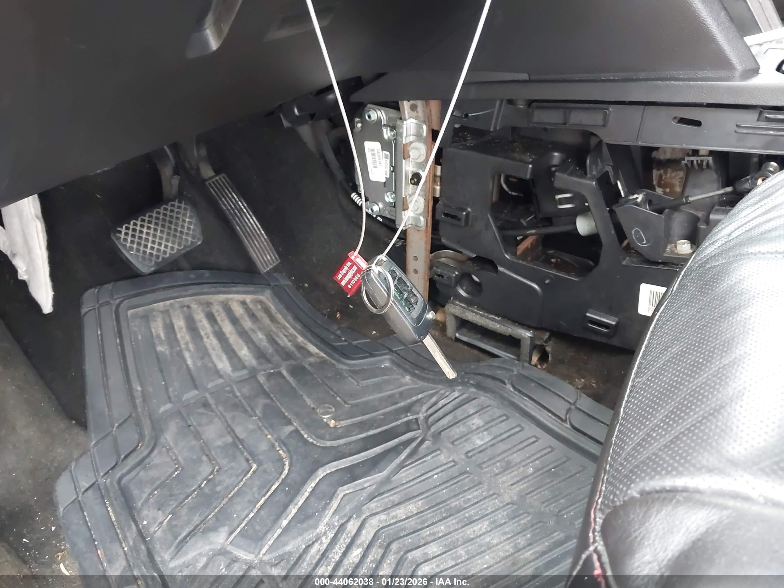 GMC TERRAIN image 11