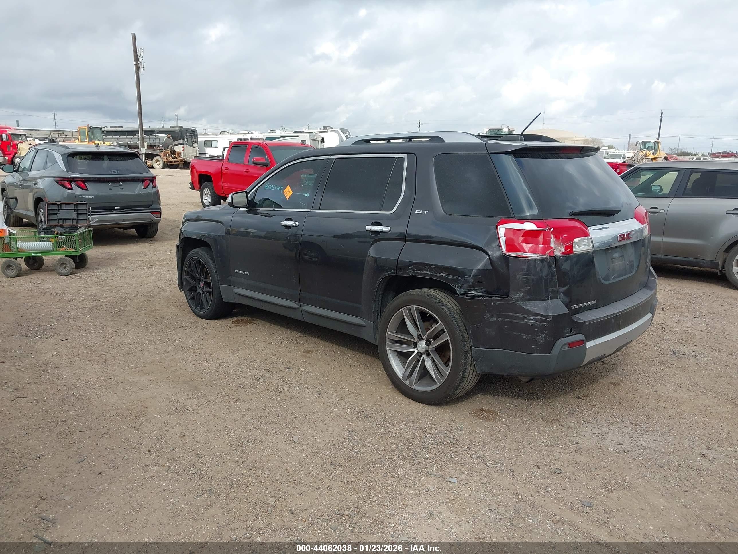 GMC TERRAIN image 3