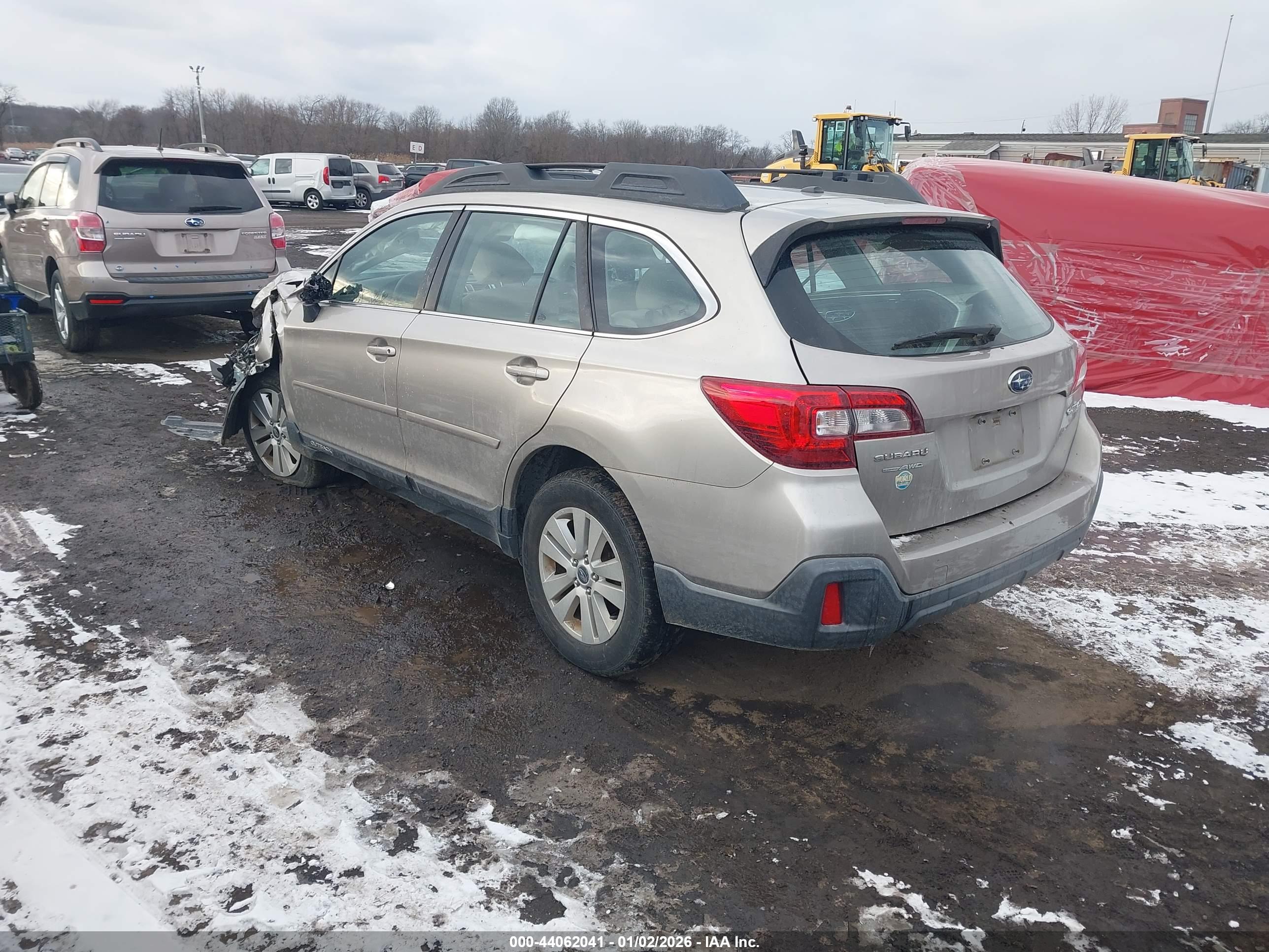 SUBARU OUTBACK image 3