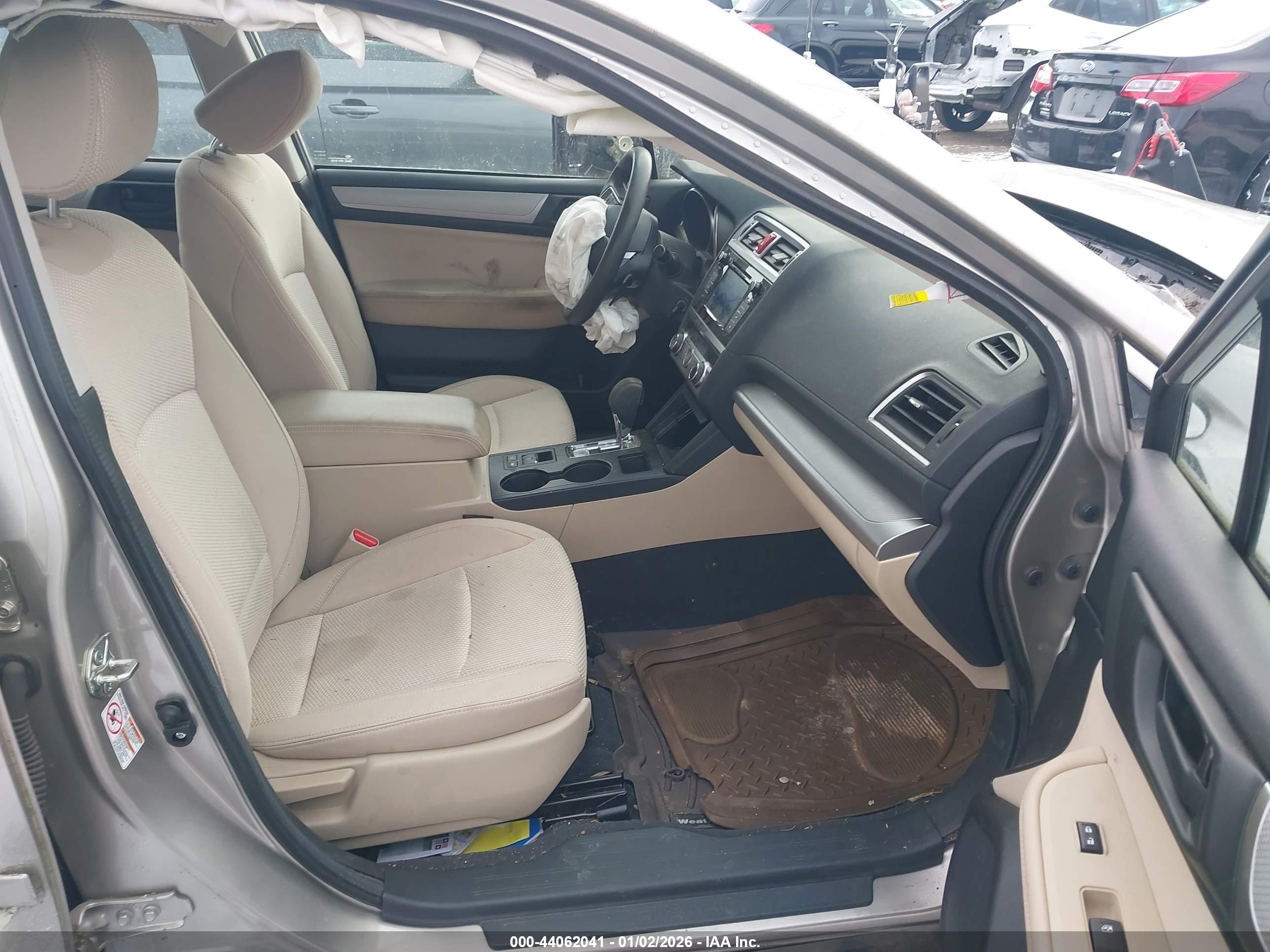 SUBARU OUTBACK image 5