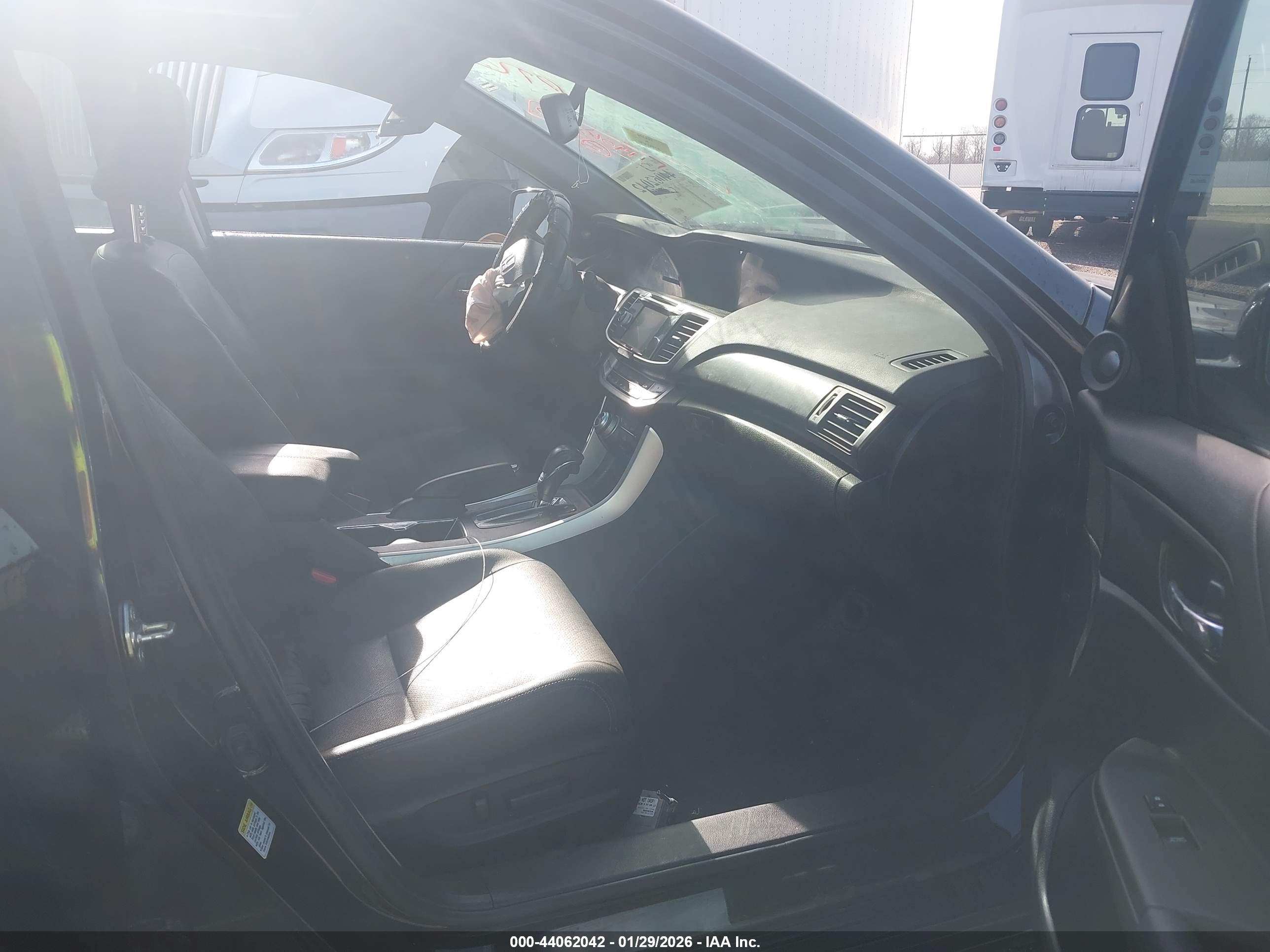 HONDA ACCORD image 5