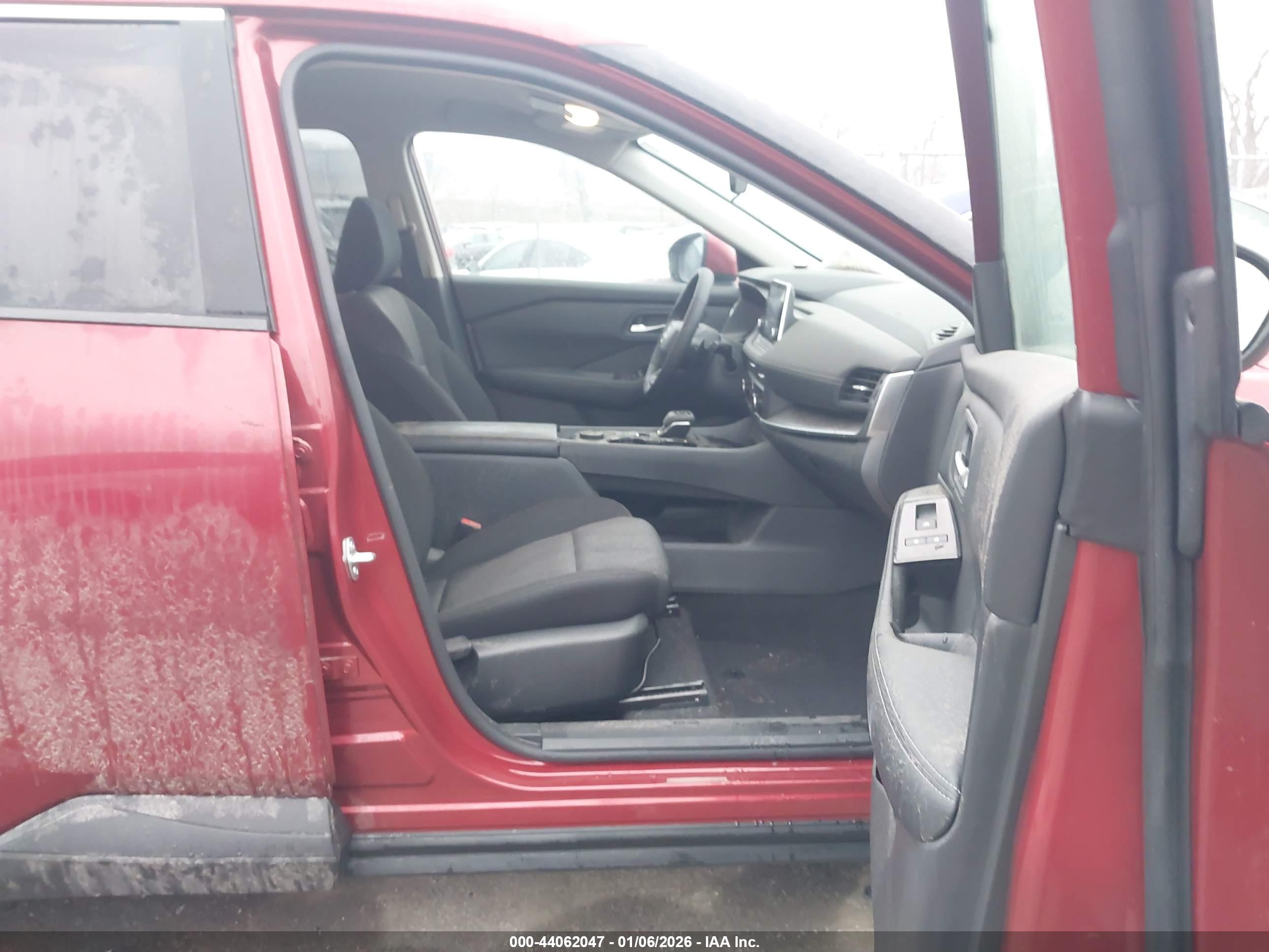 NISSAN ROGUE image 5