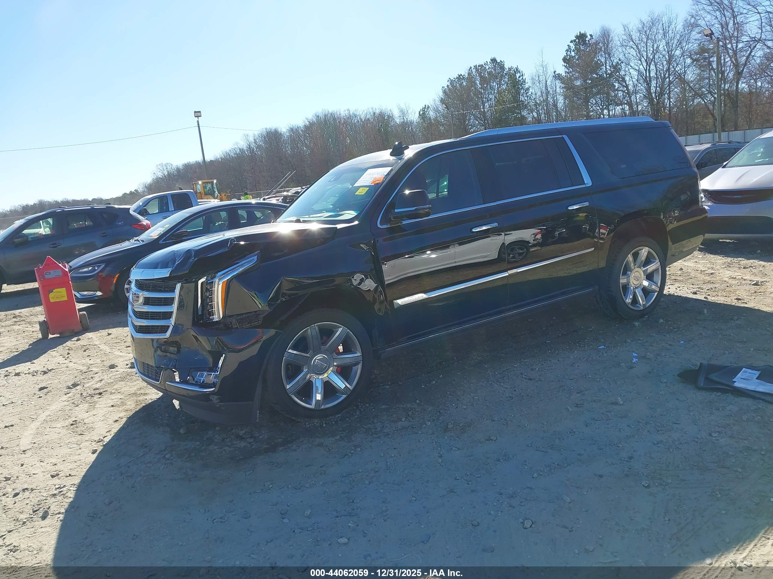 CADILLAC ESCALADE image 2