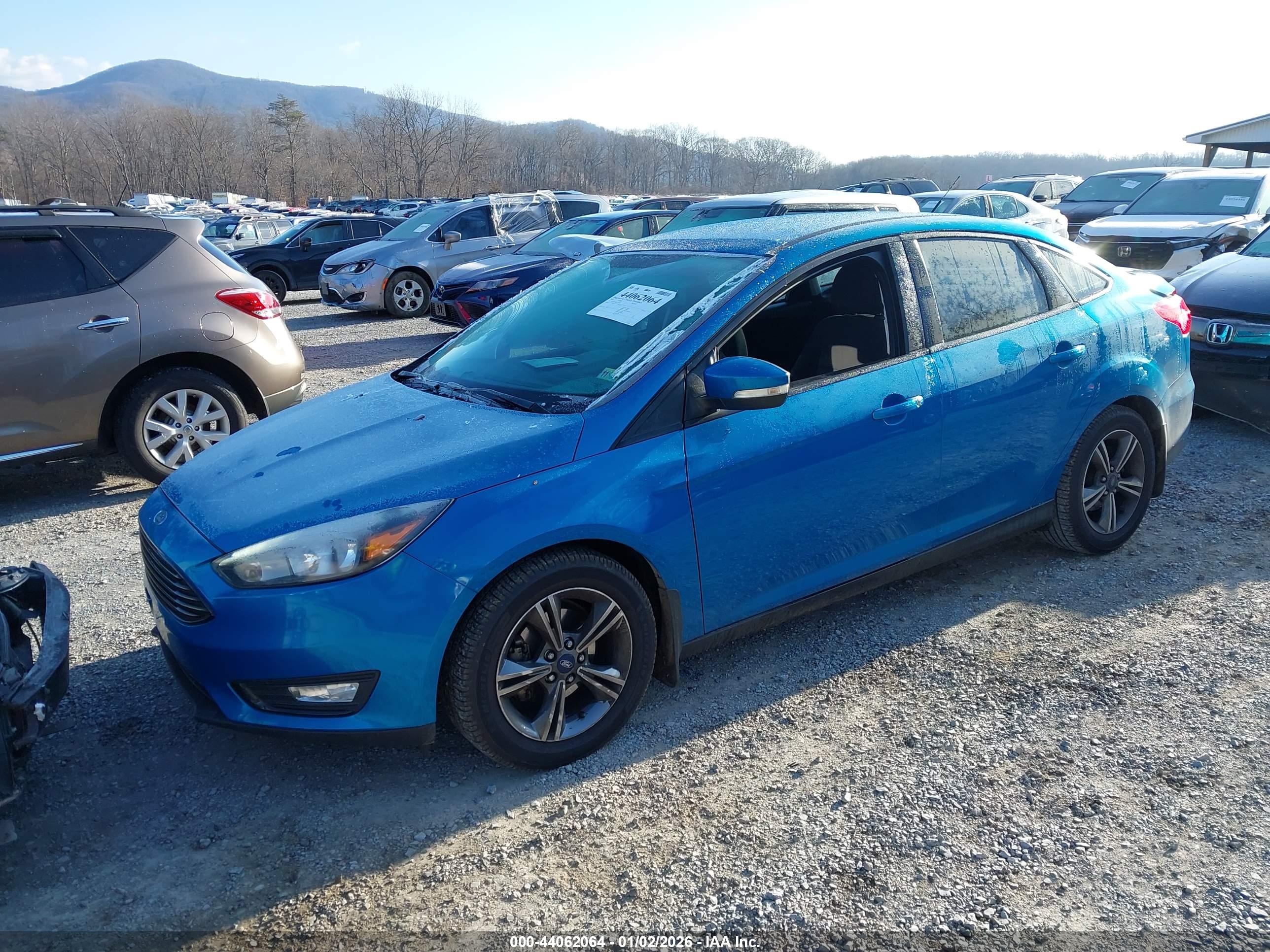 FORD FOCUS image 2