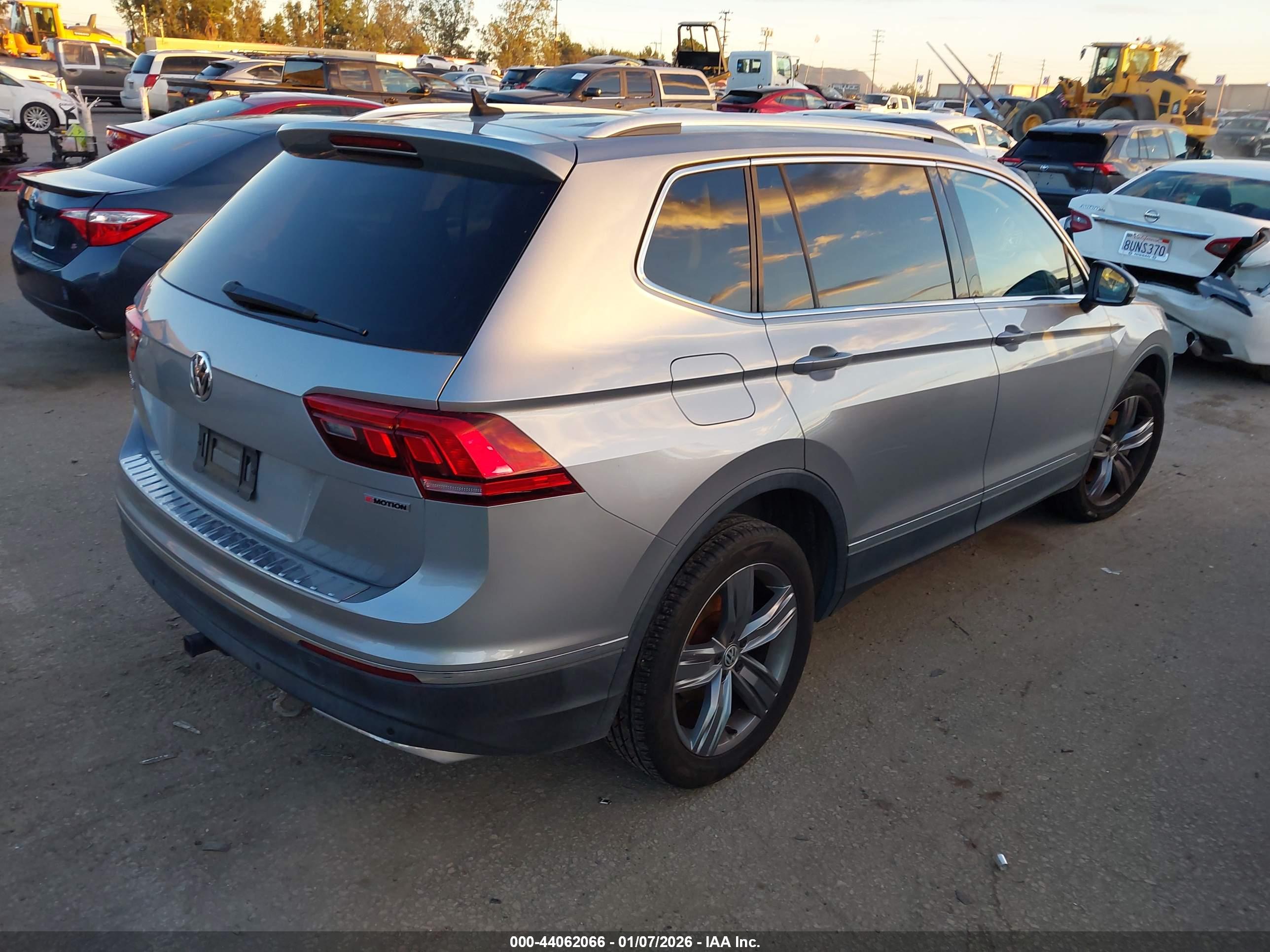 VOLKSWAGEN TIGUAN image 4