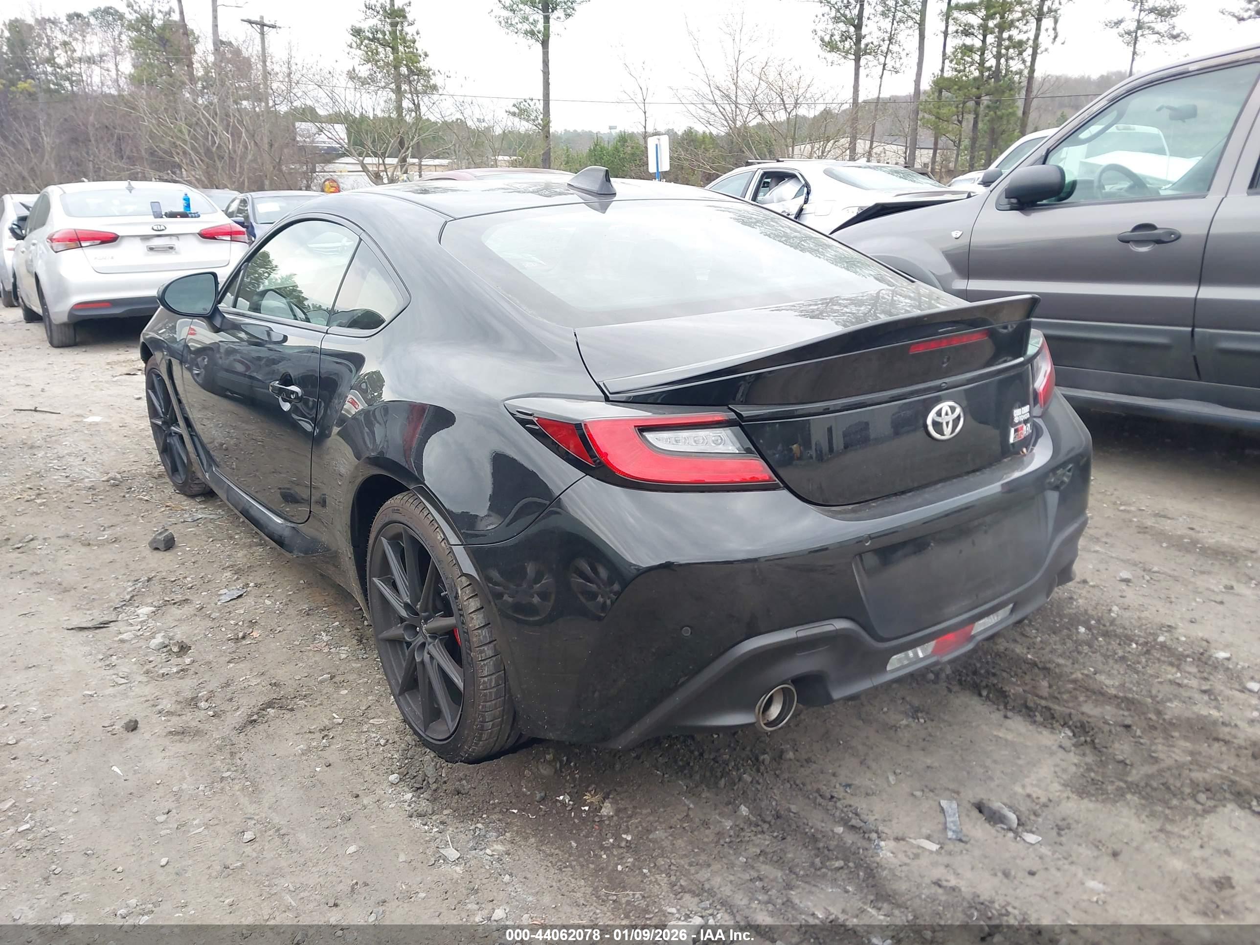 TOYOTA GR86 image 3