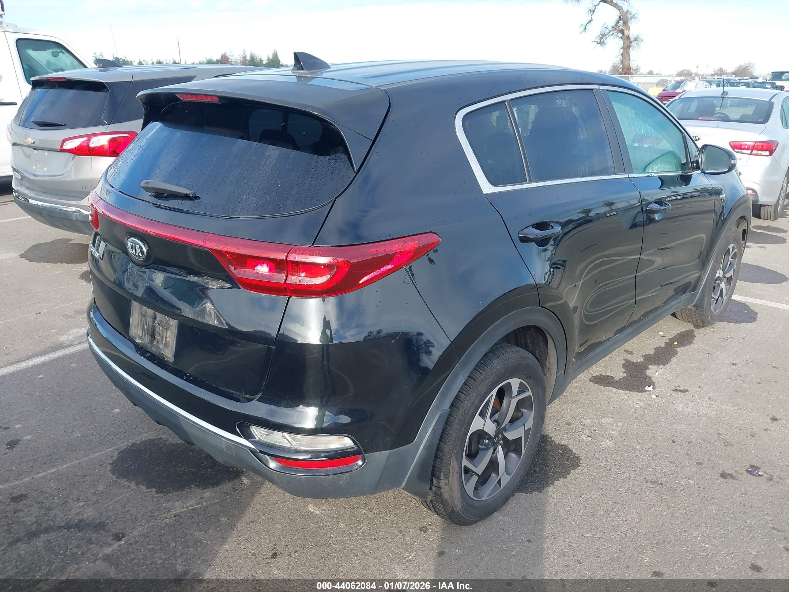 KIA SPORTAGE image 4