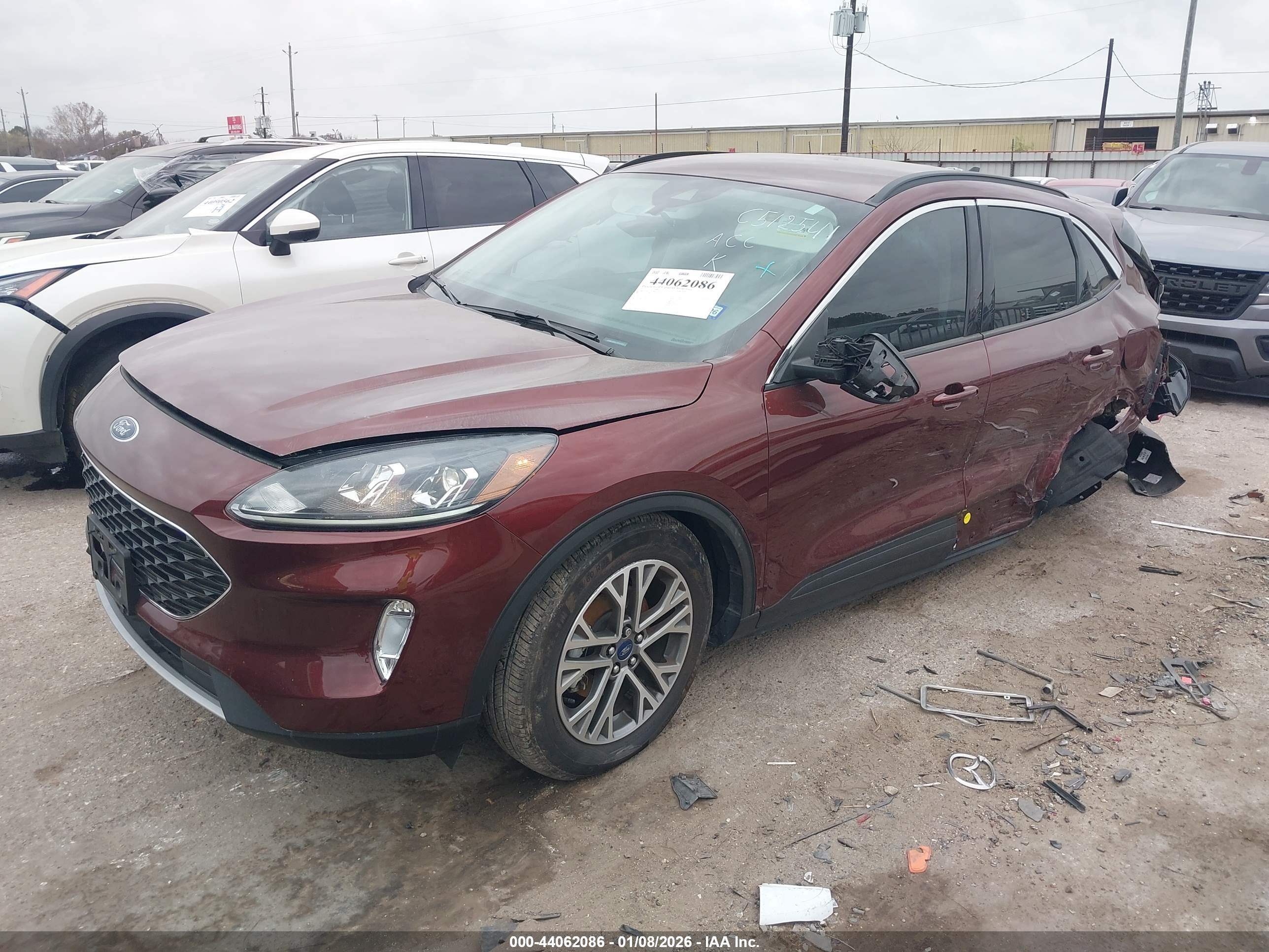 FORD ESCAPE image 2