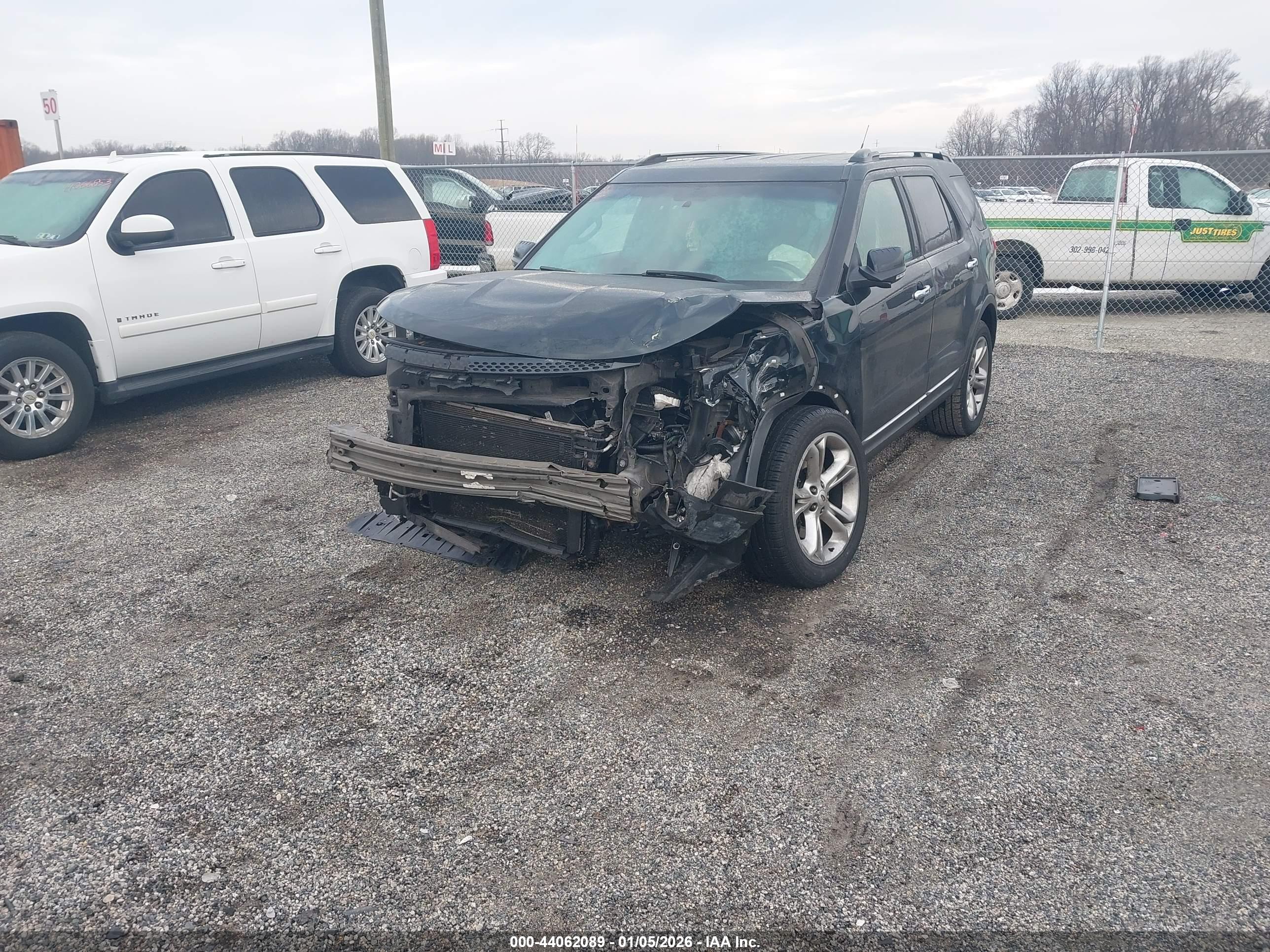 FORD EXPLORER image 2