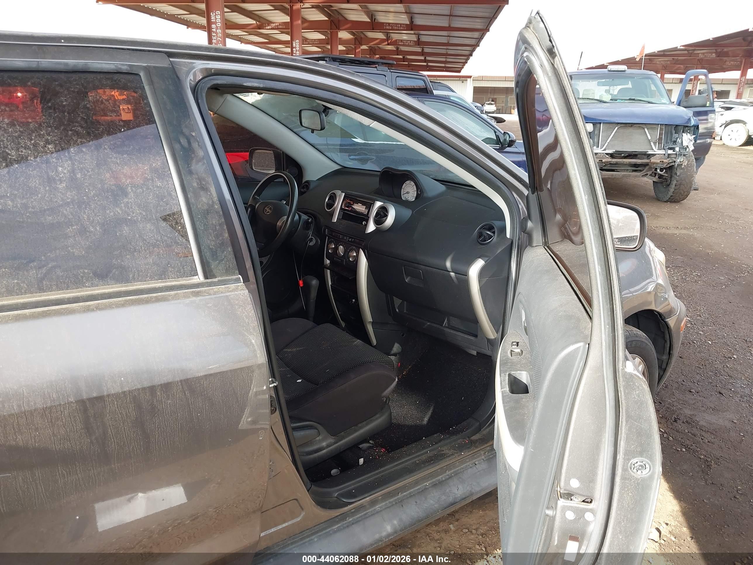 SCION XA image 5