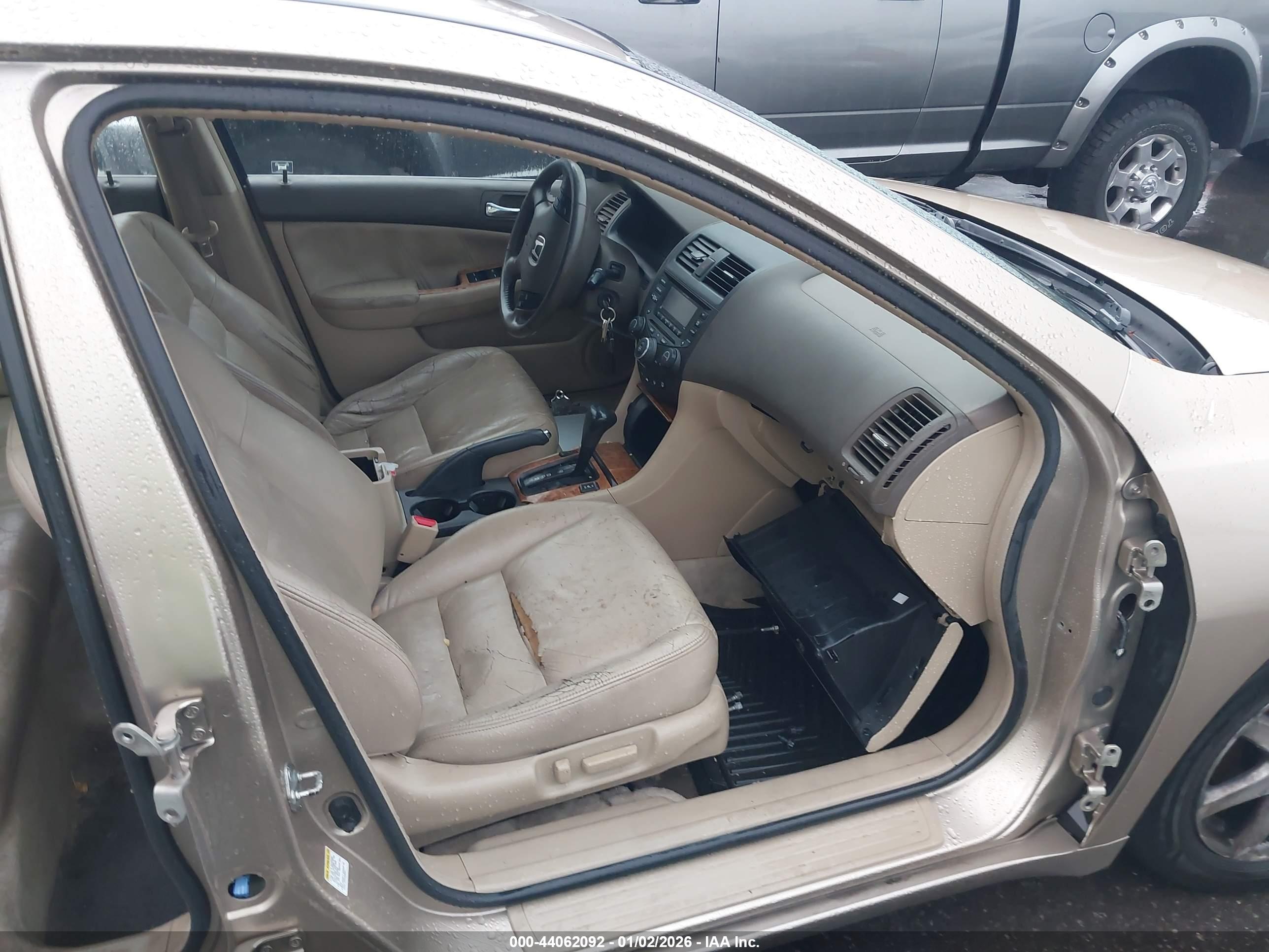 HONDA ACCORD image 5