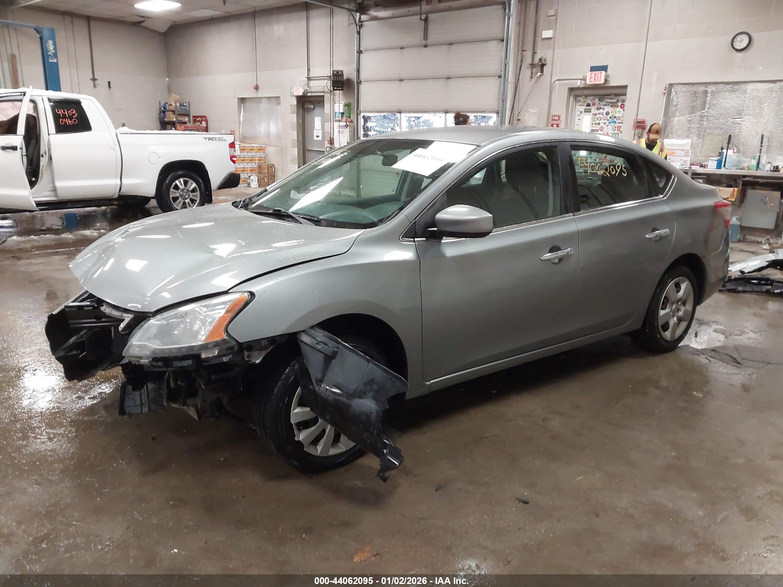 NISSAN SENTRA image 2
