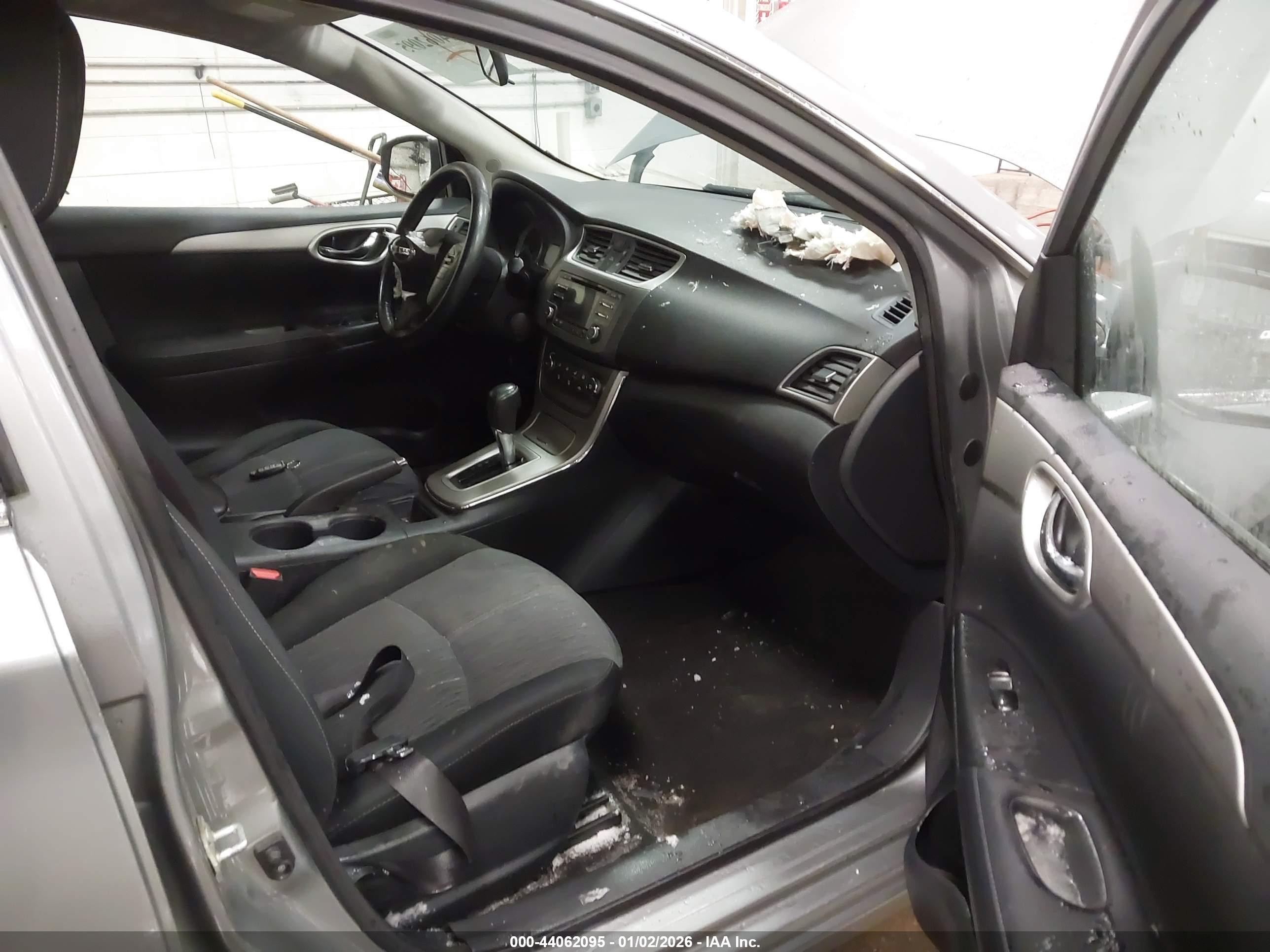 NISSAN SENTRA image 5