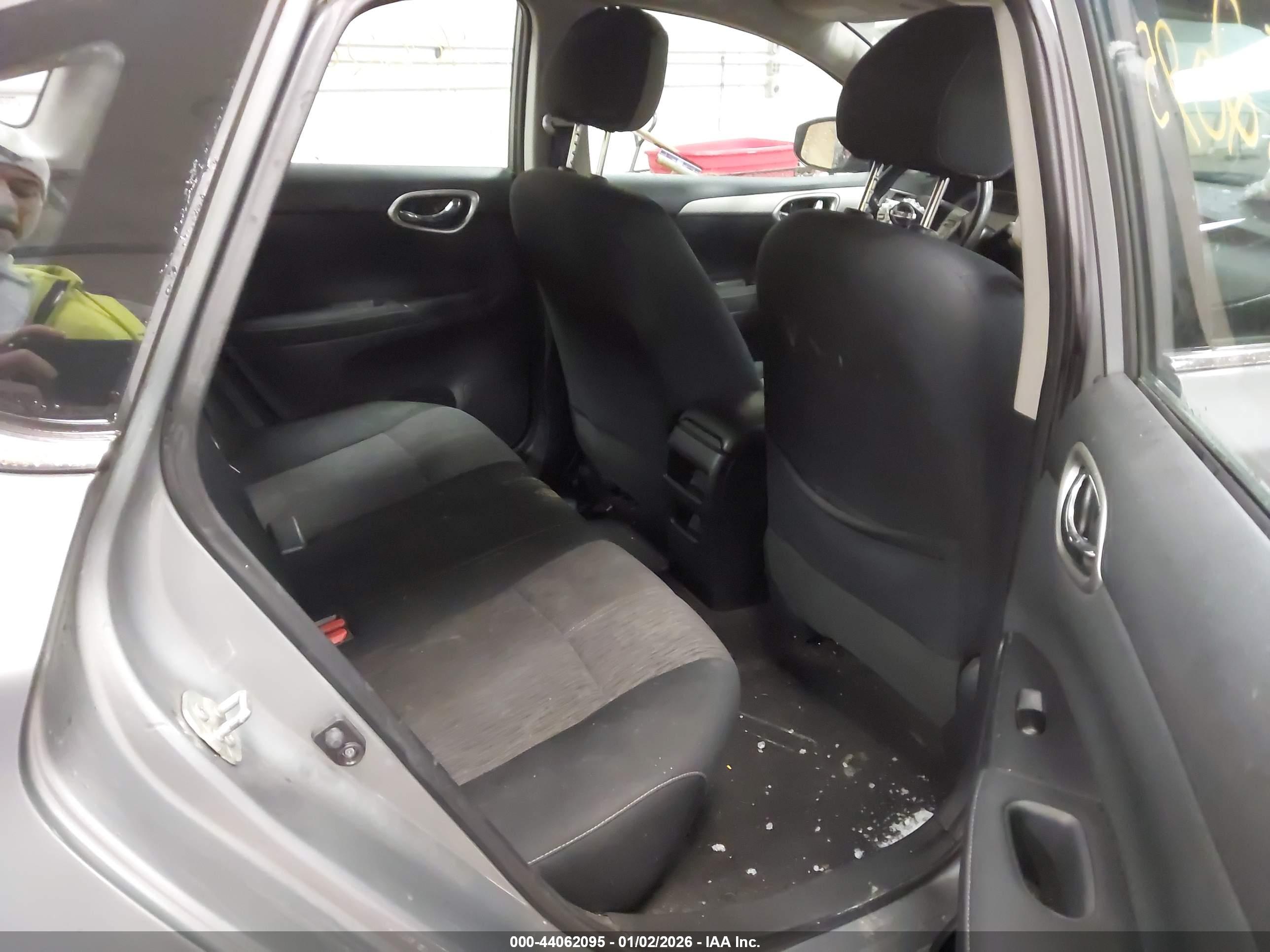 NISSAN SENTRA image 8
