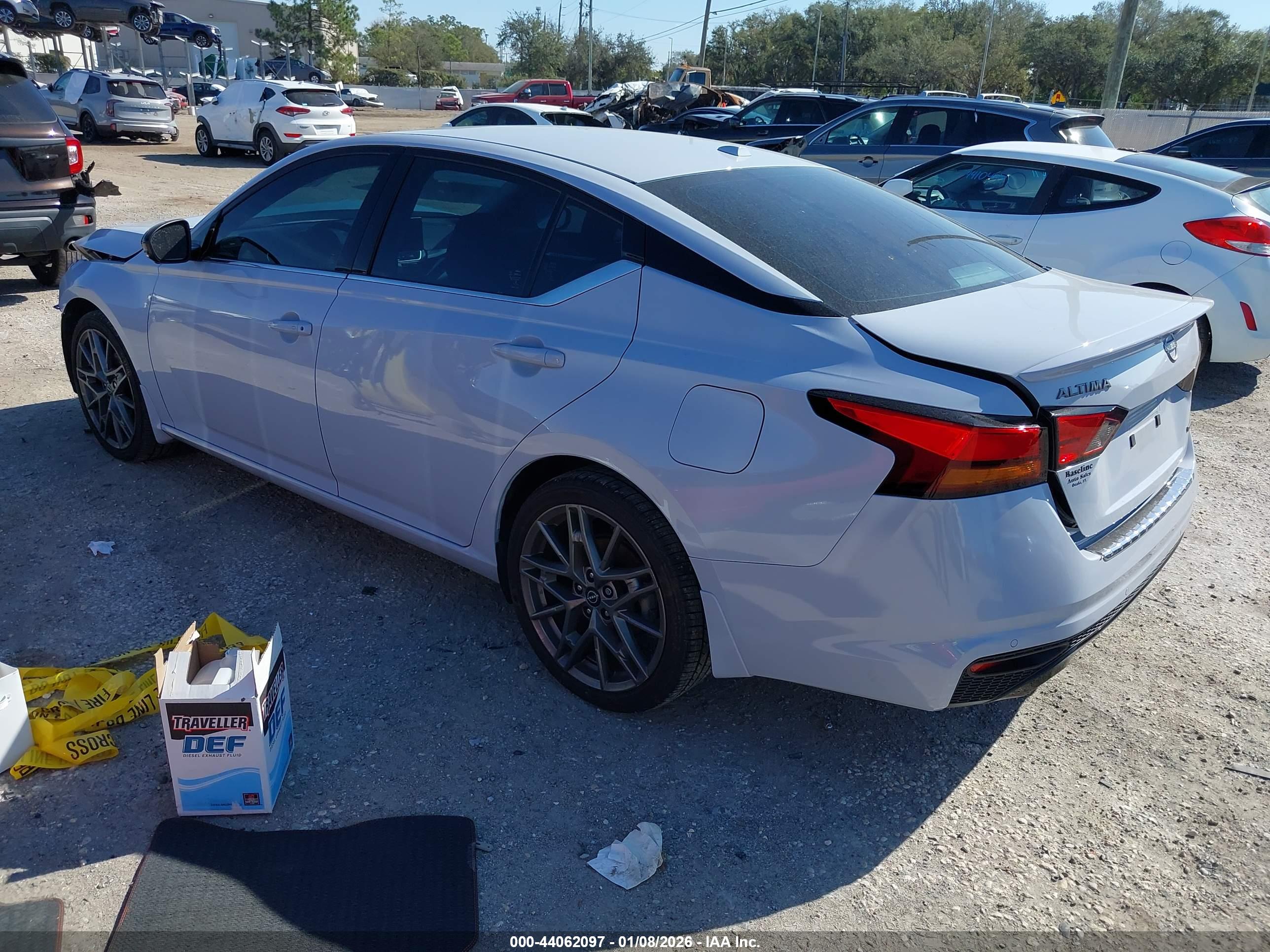 NISSAN ALTIMA image 3