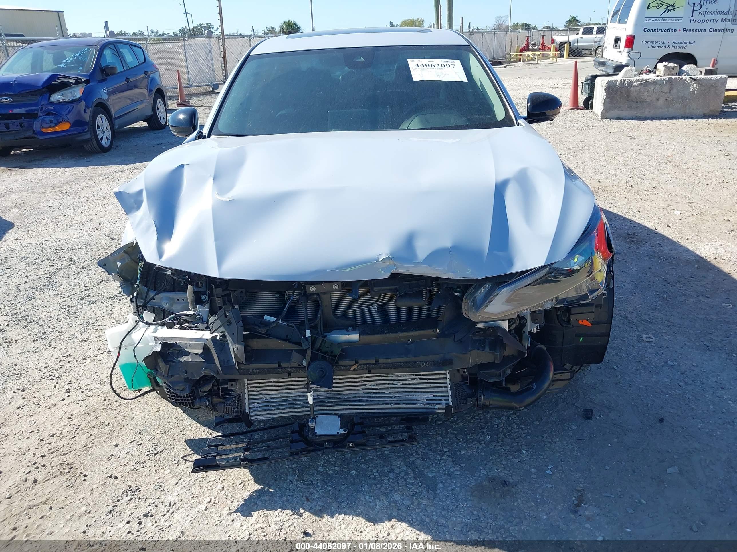 NISSAN ALTIMA image 6