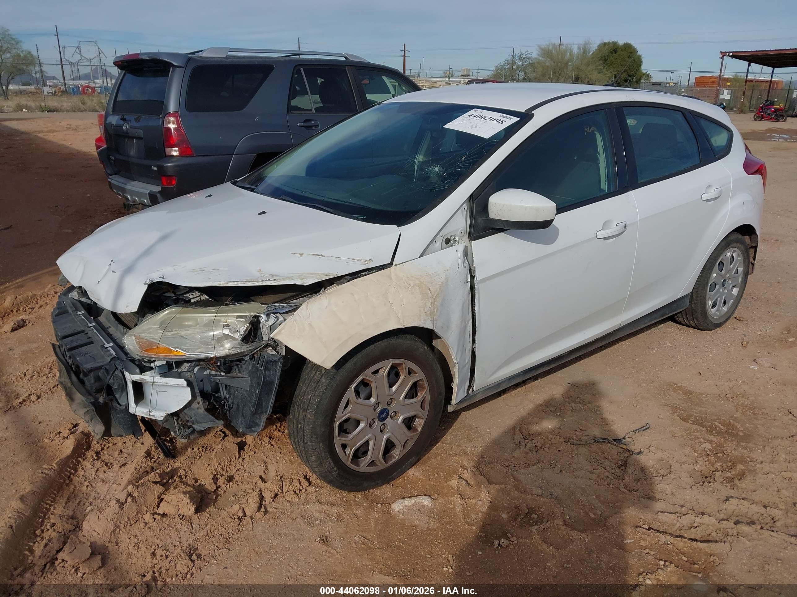 FORD FOCUS image 2