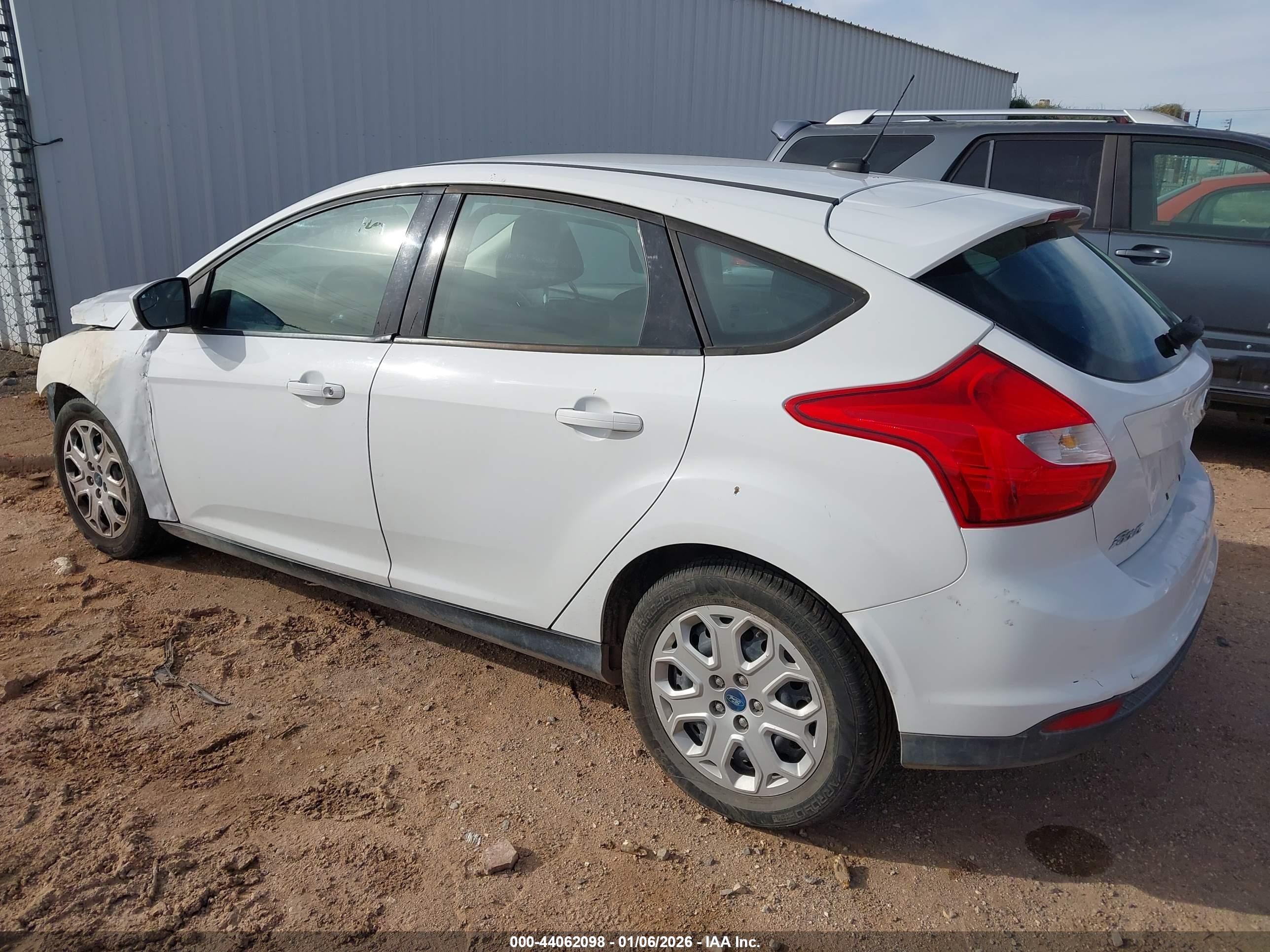 FORD FOCUS image 3