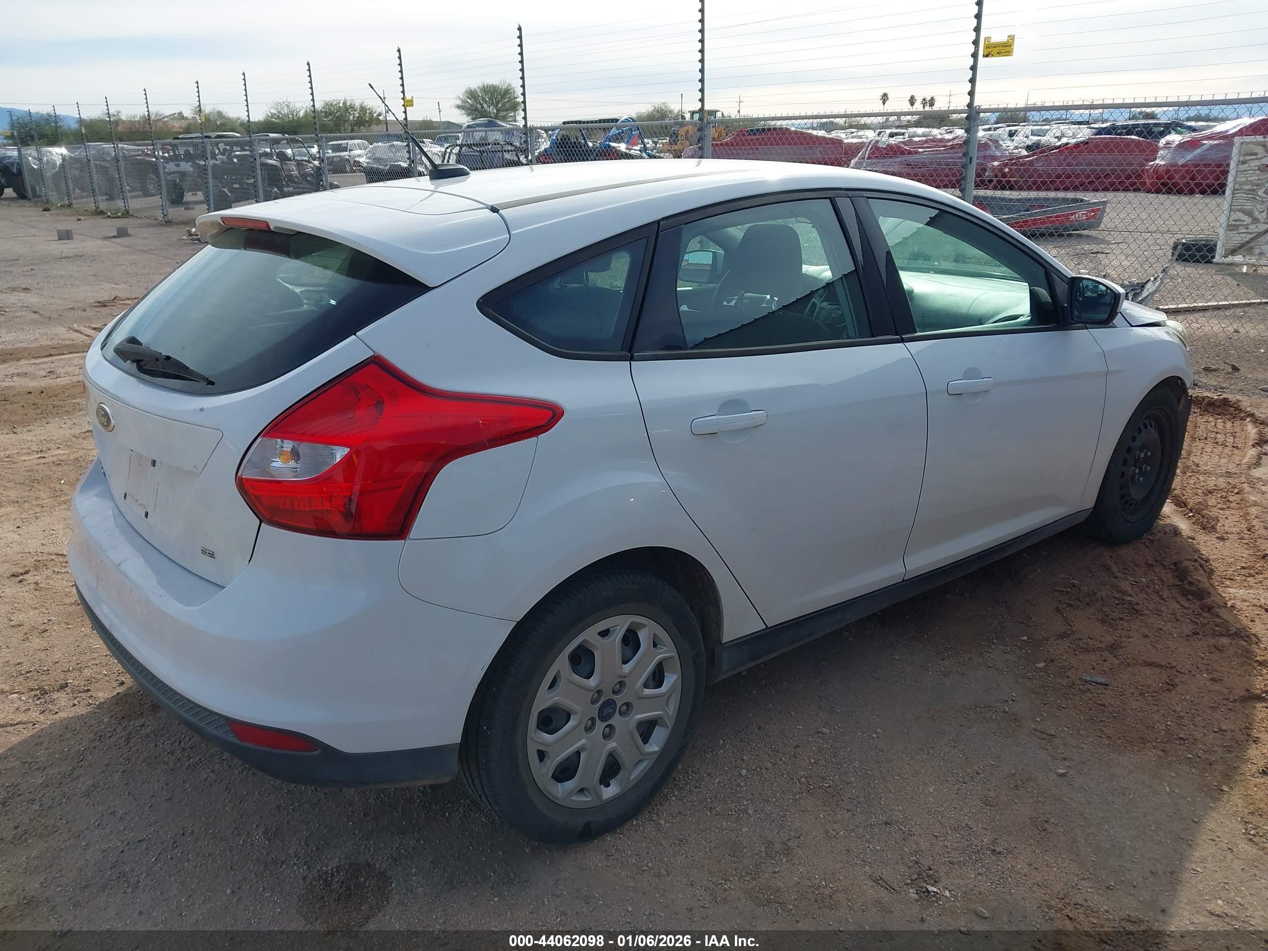 FORD FOCUS image 4