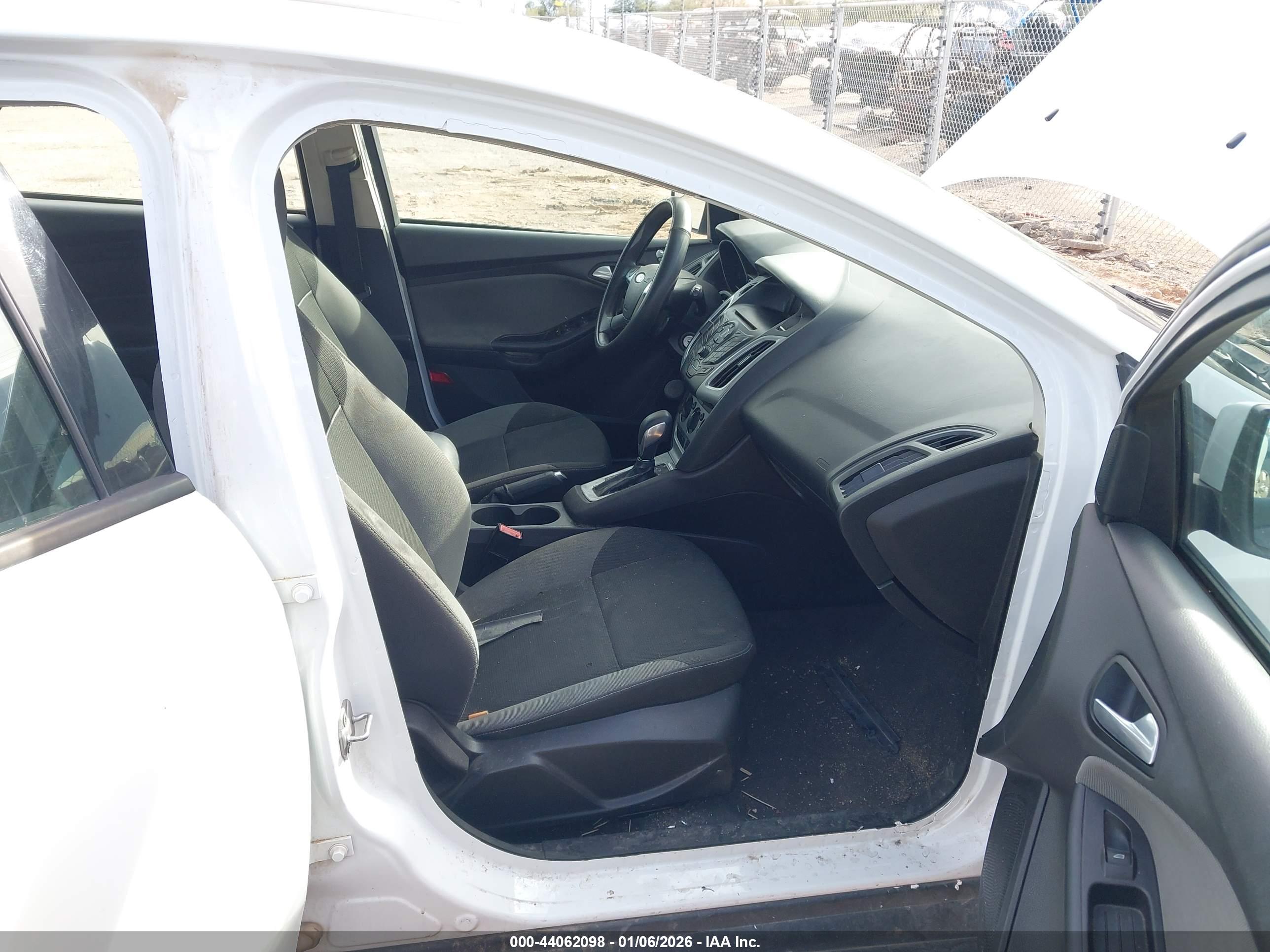 FORD FOCUS image 5