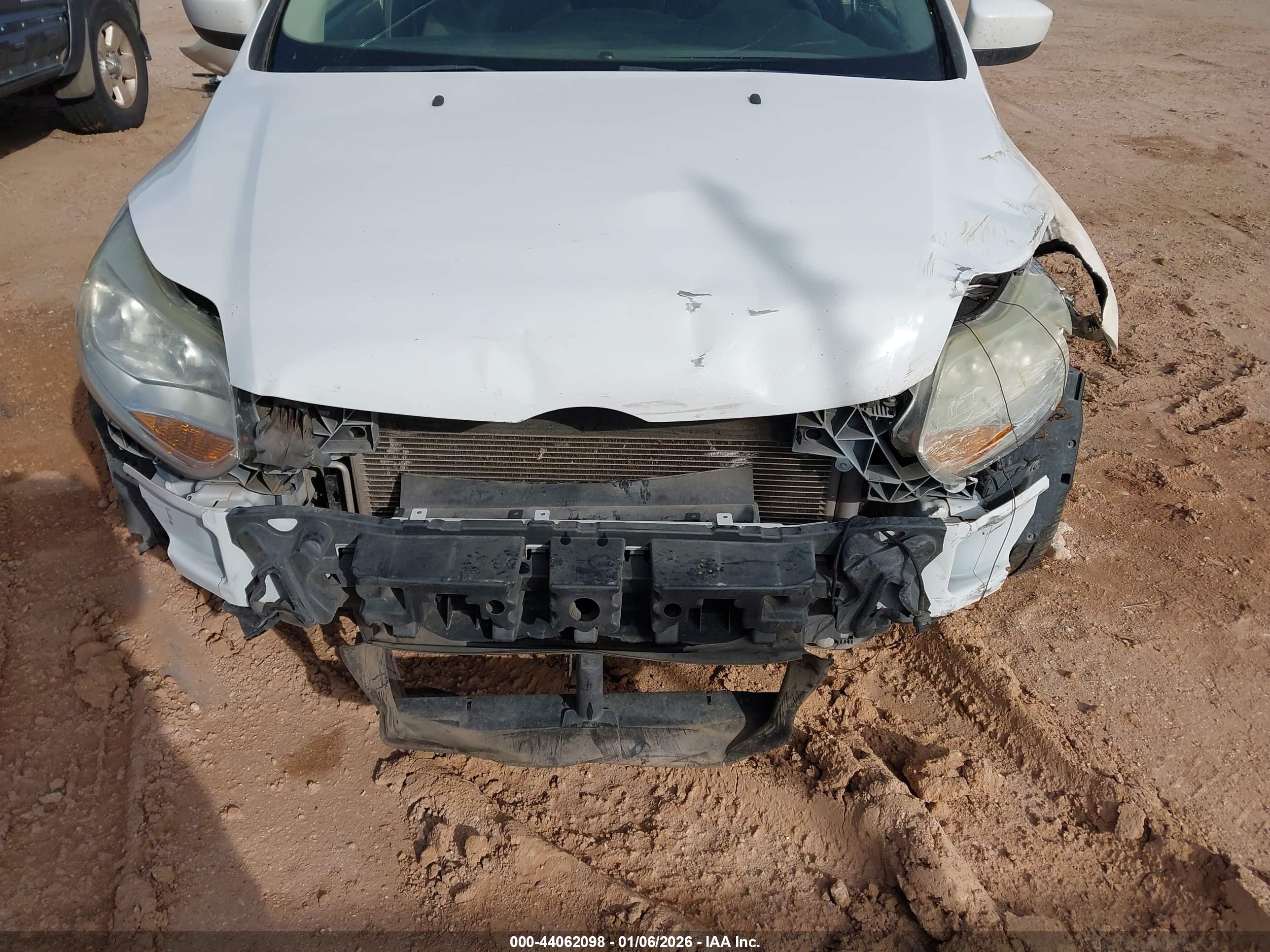 FORD FOCUS image 6