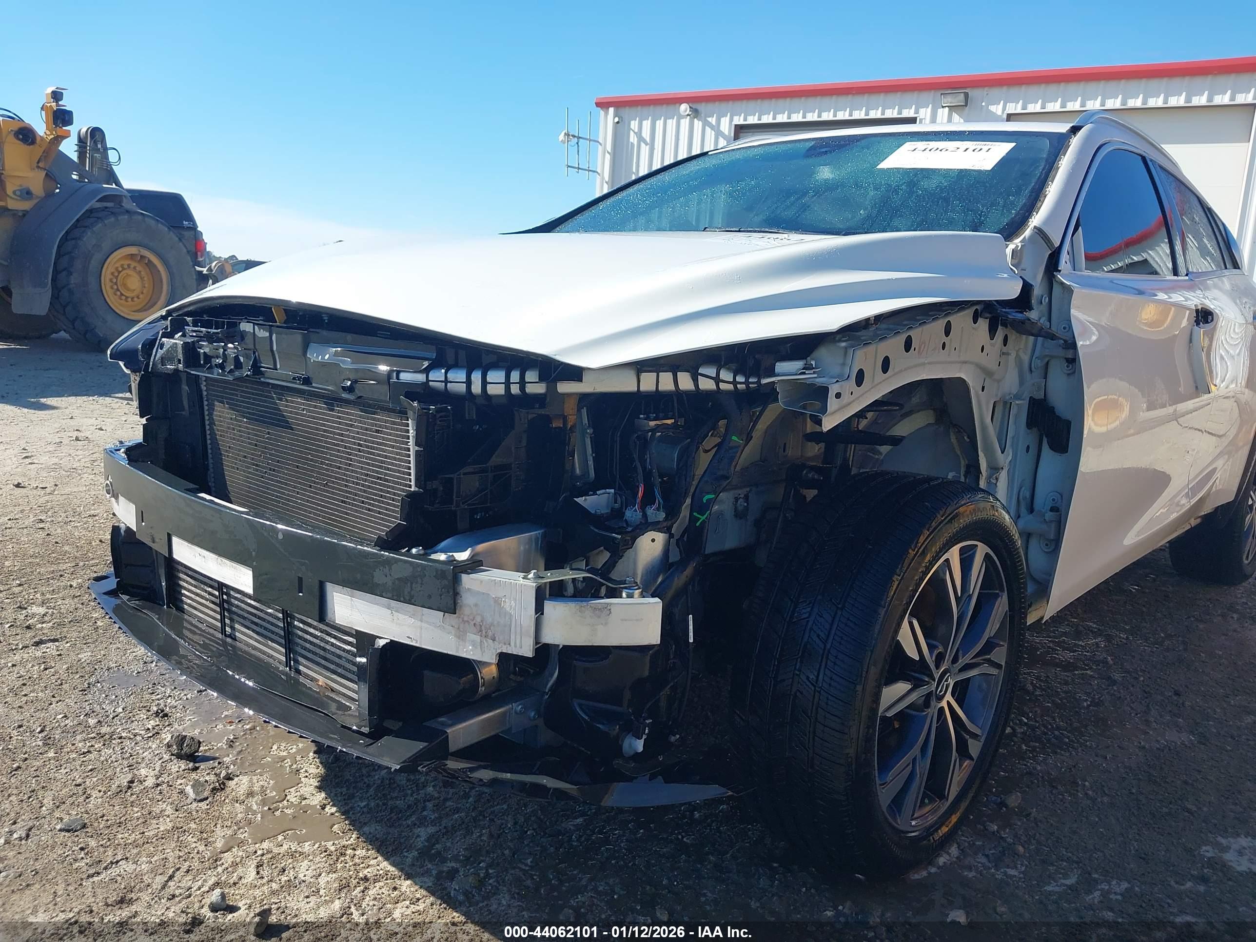 INFINITI QX30 image 6