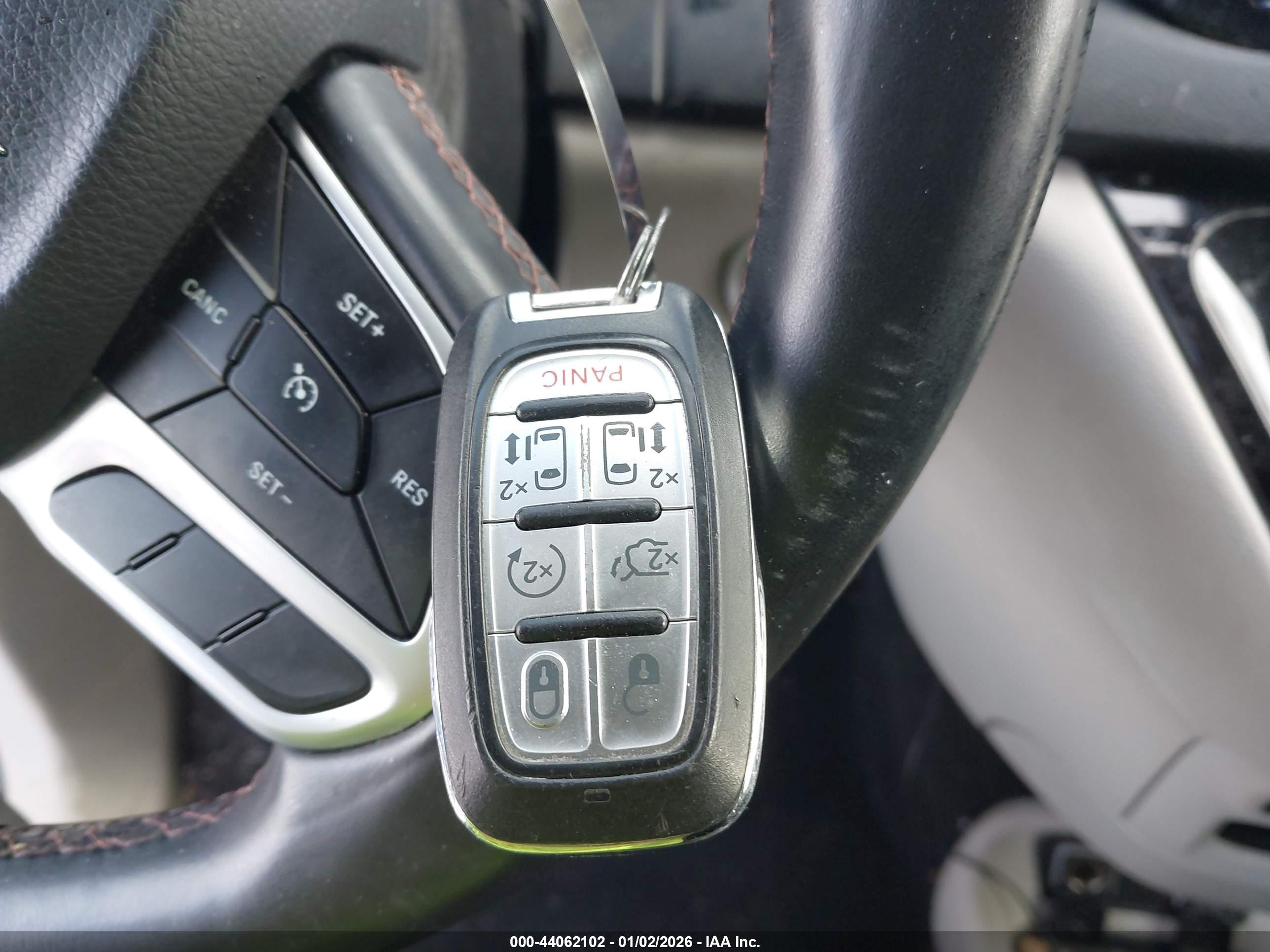 CHRYSLER PACIFICA image 11