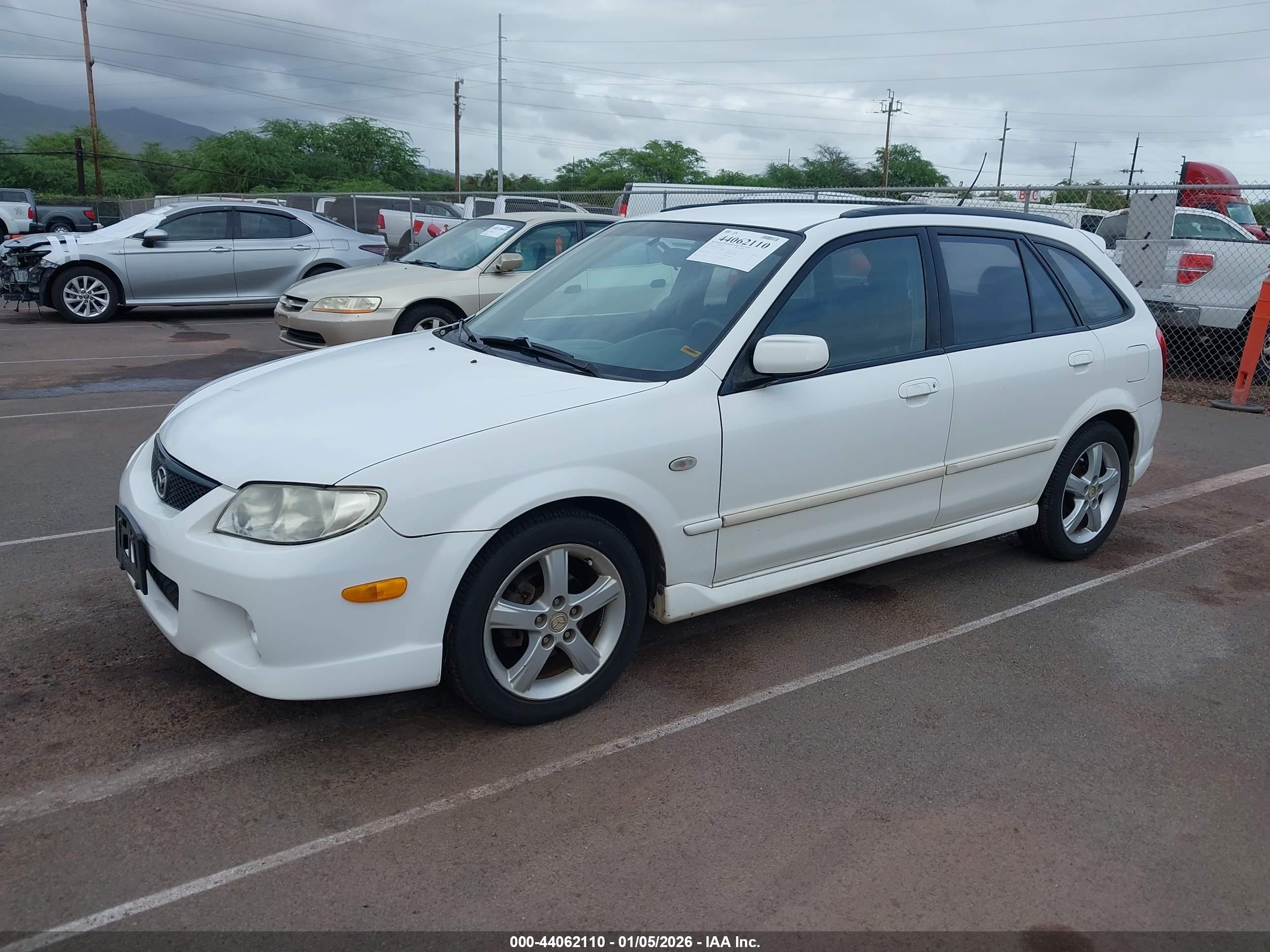 MAZDA PROTEGE5 image 2