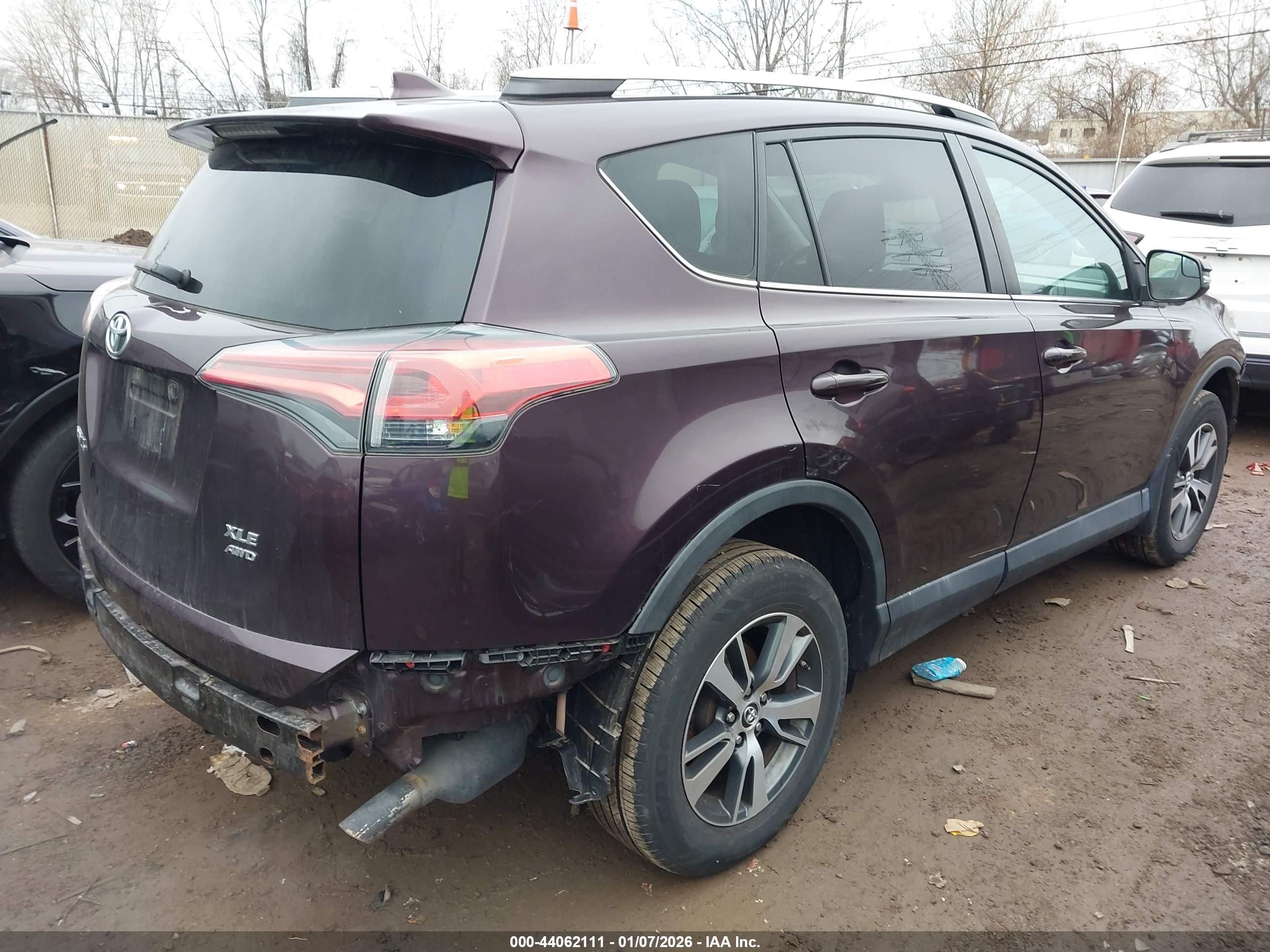 TOYOTA RAV4 image 4