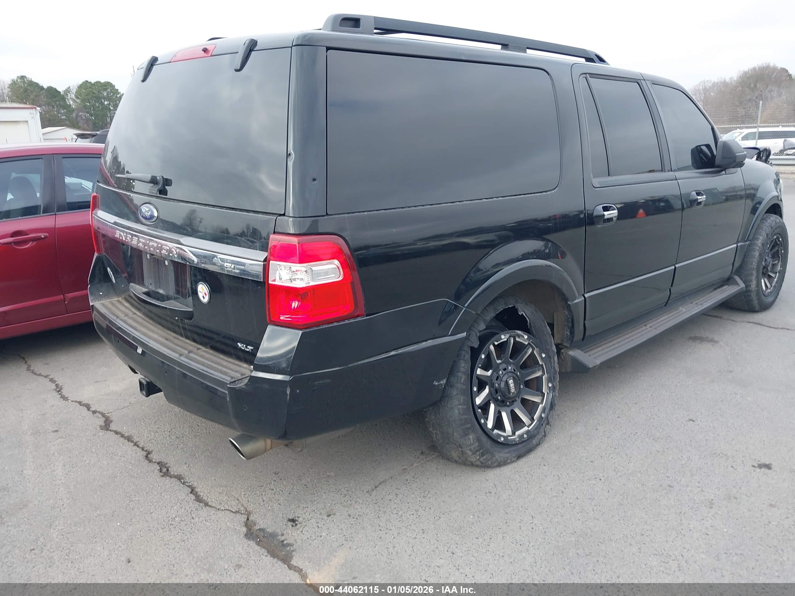 FORD EXPEDITION image 6
