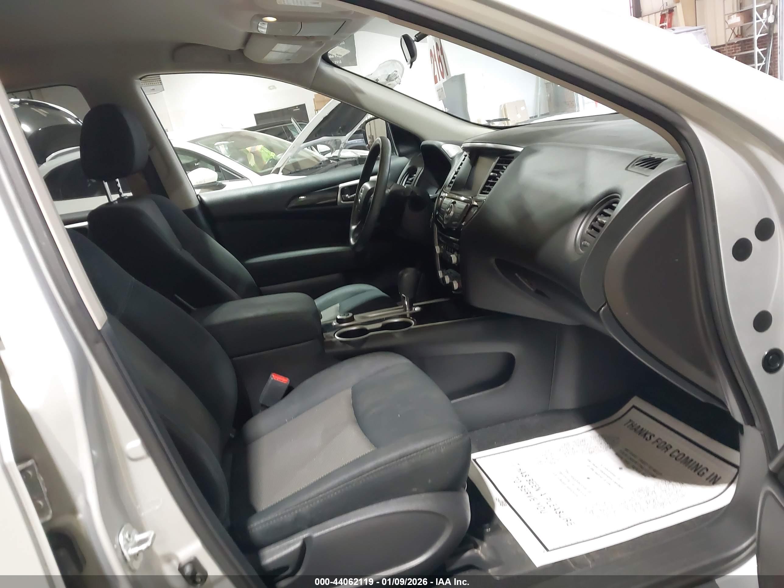 NISSAN PATHFINDER image 5