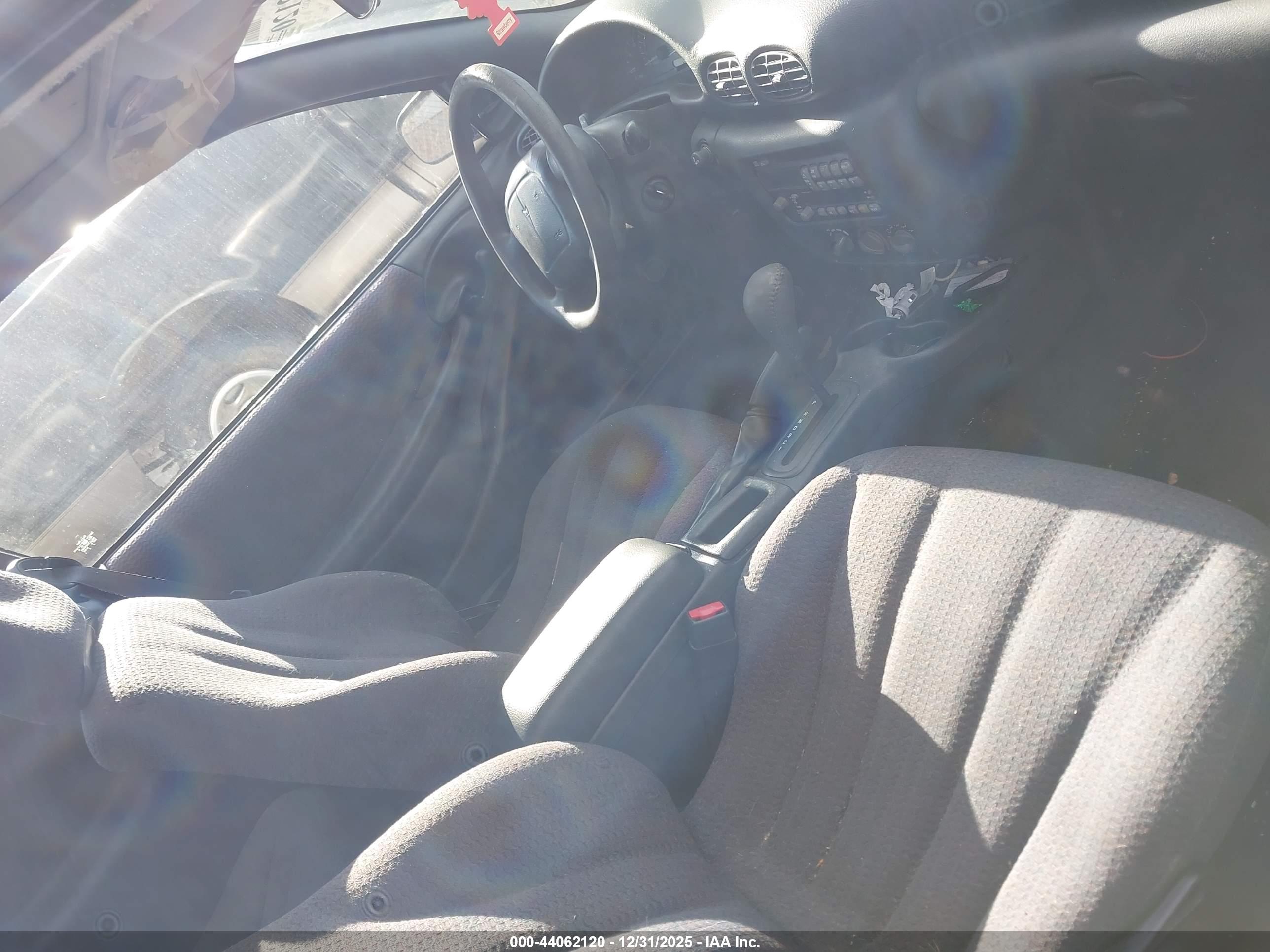 PONTIAC SUNFIRE image 5