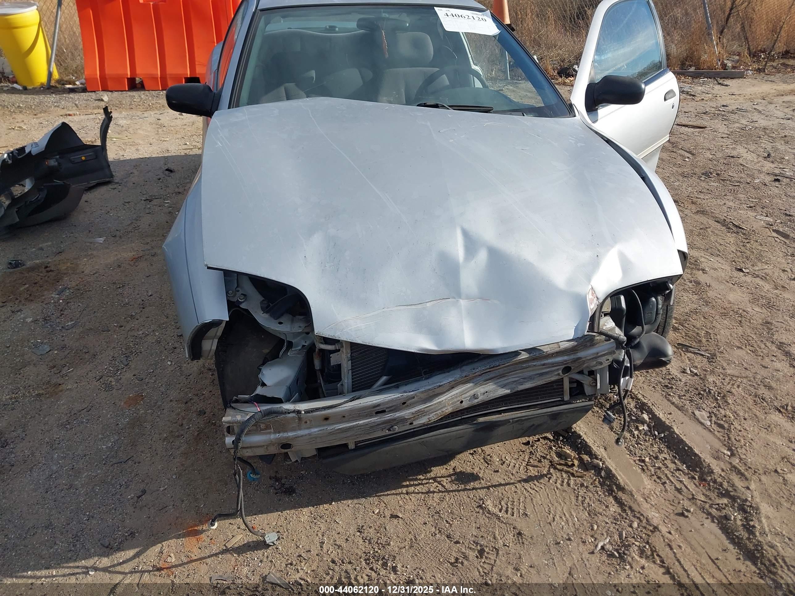 PONTIAC SUNFIRE image 6
