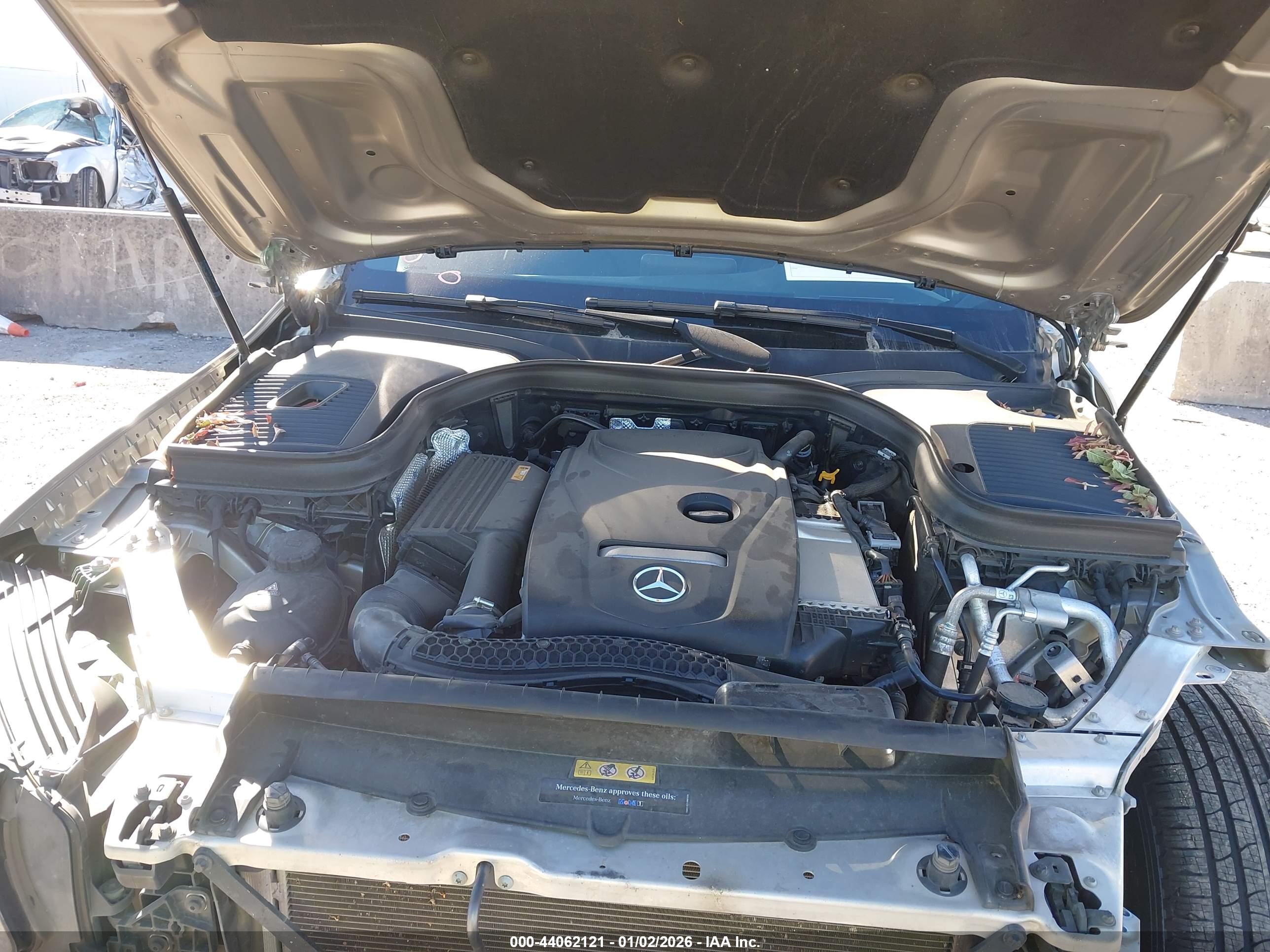 MERCEDES-BENZ GLC image 10