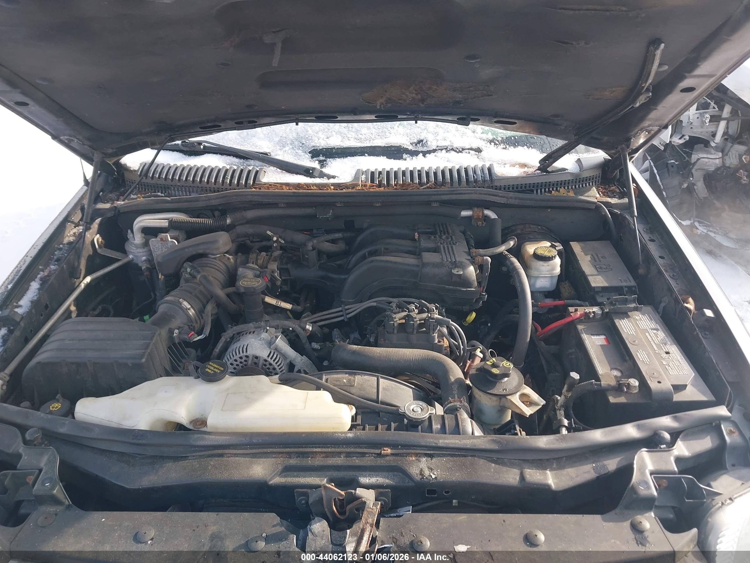 FORD EXPLORER image 10