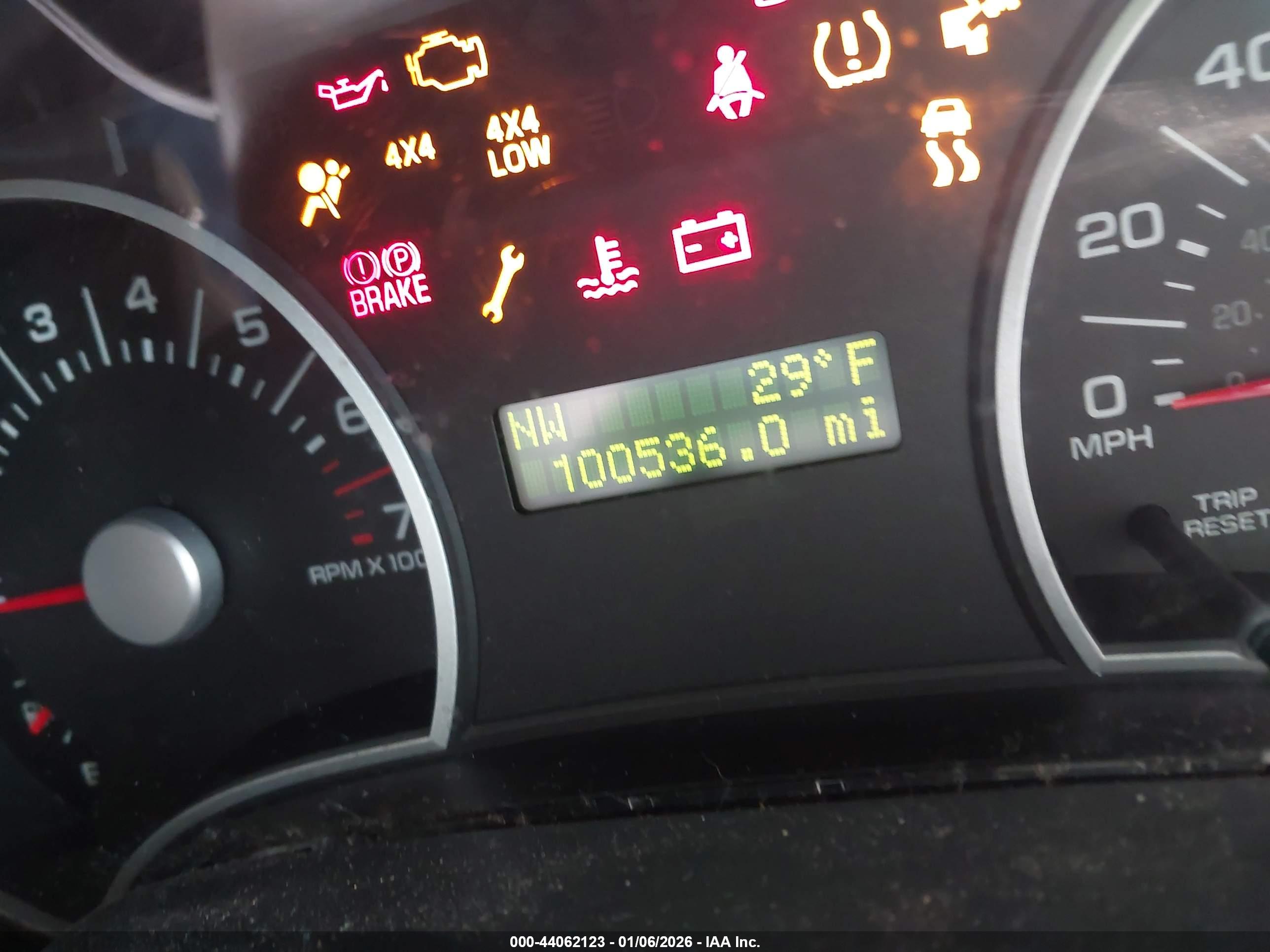 FORD EXPLORER image 7