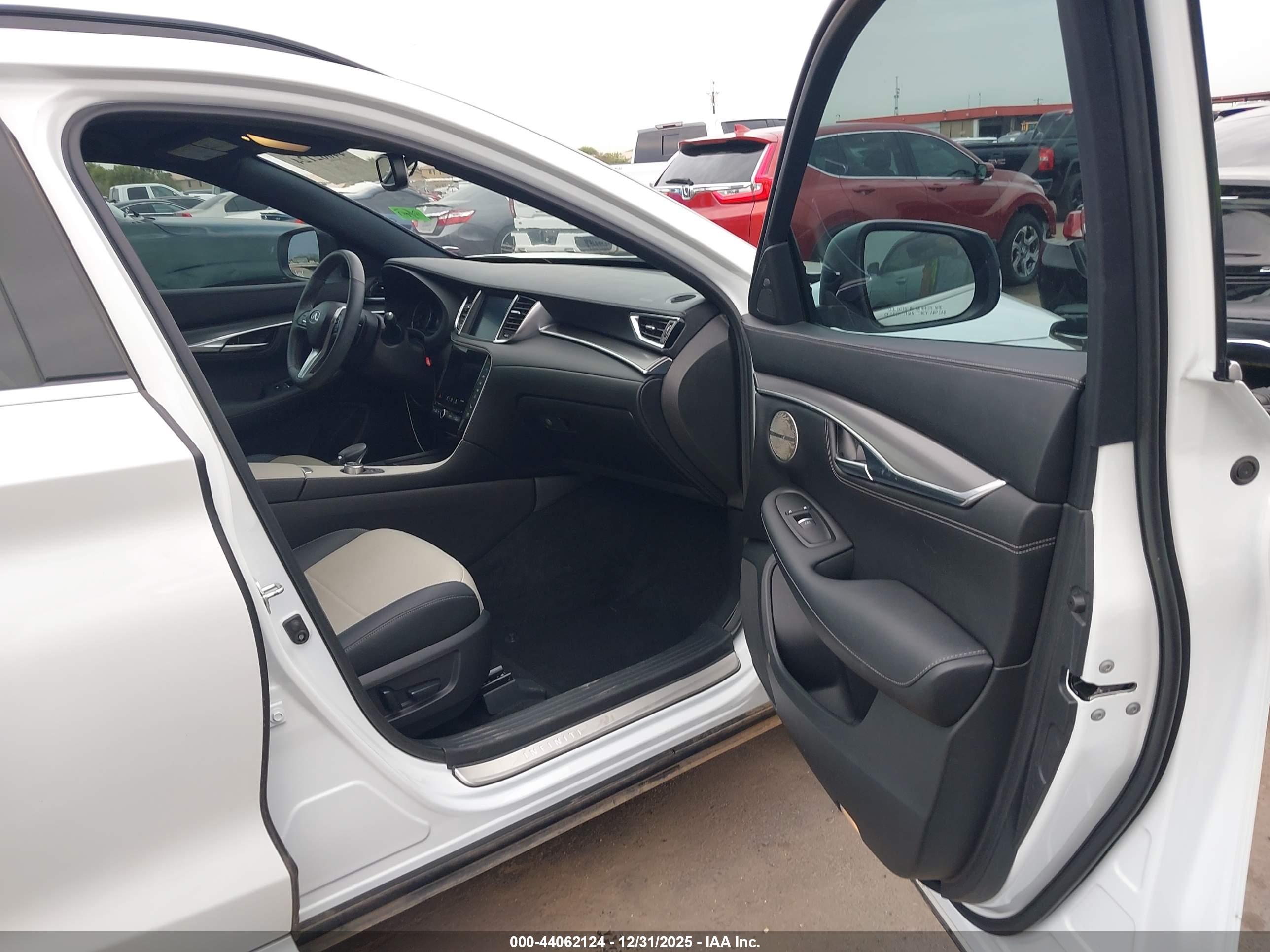 INFINITI QX55 image 5
