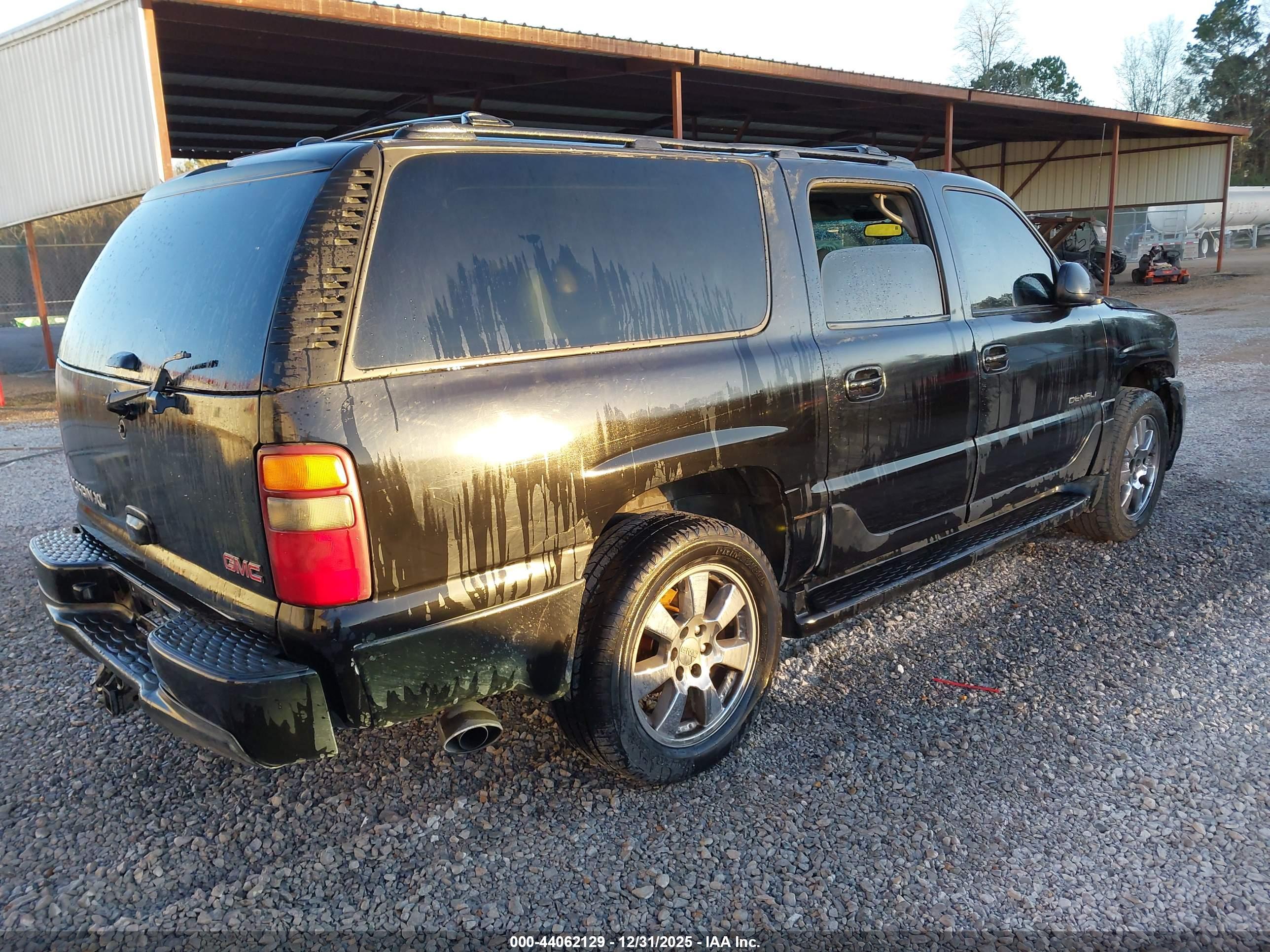 GMC YUKON image 4