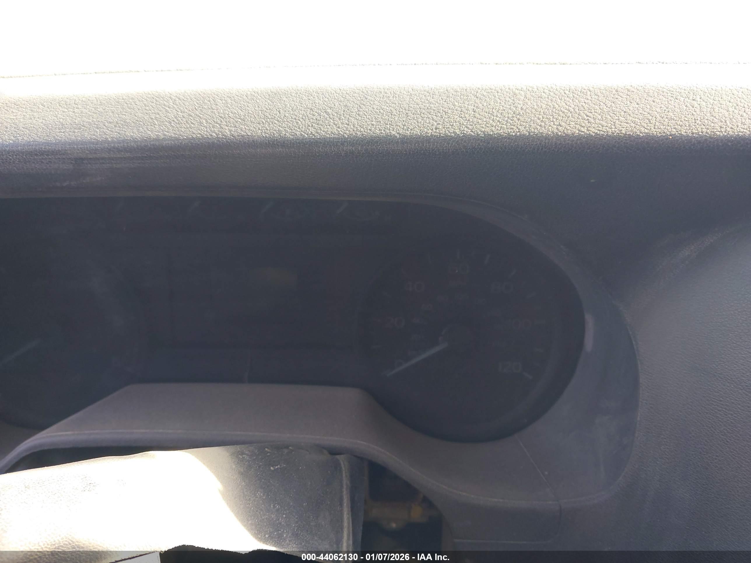 FORD E-350 image 6