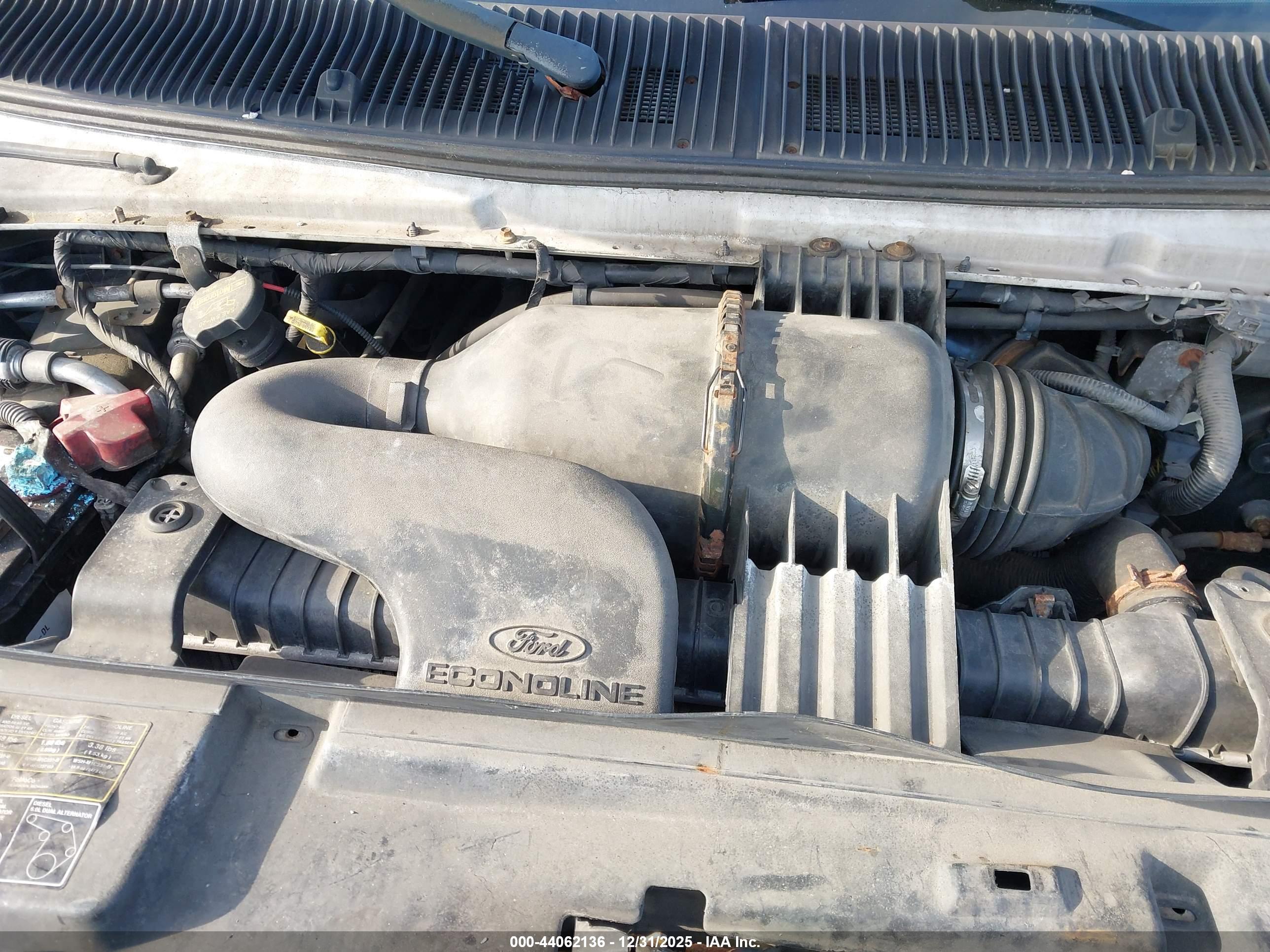 FORD E-350 image 10