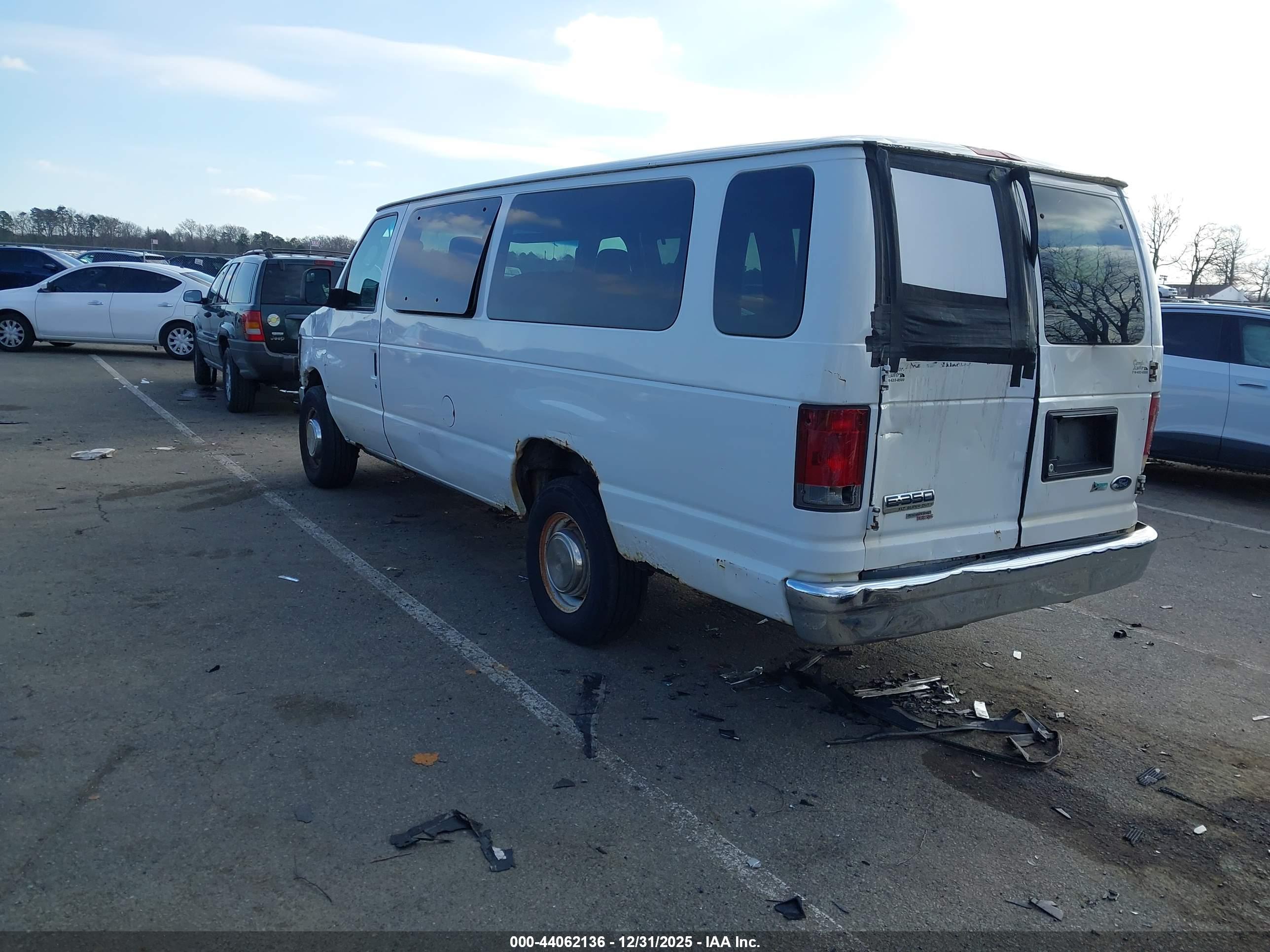 FORD E-350 image 3