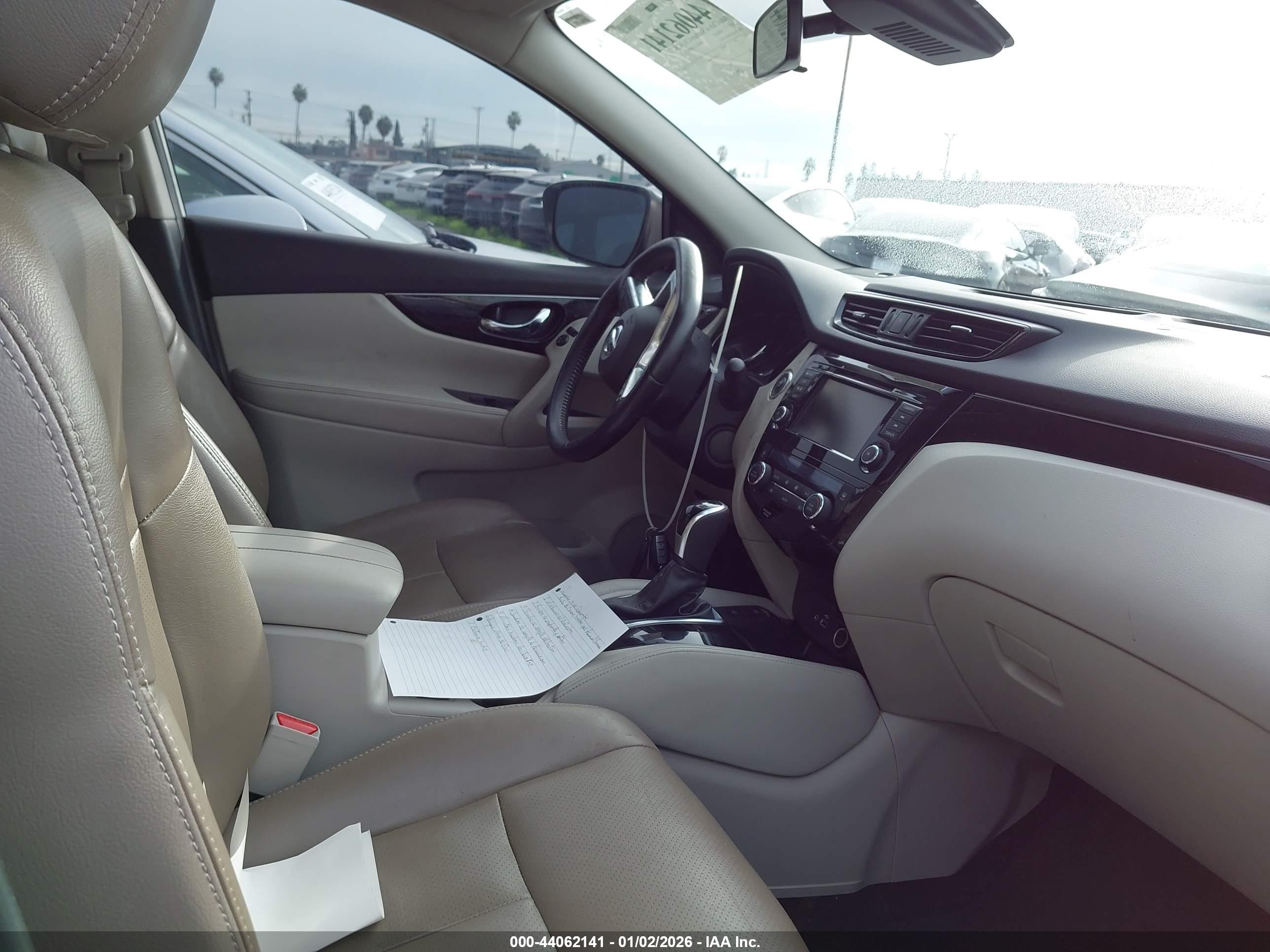 NISSAN ROGUE image 5