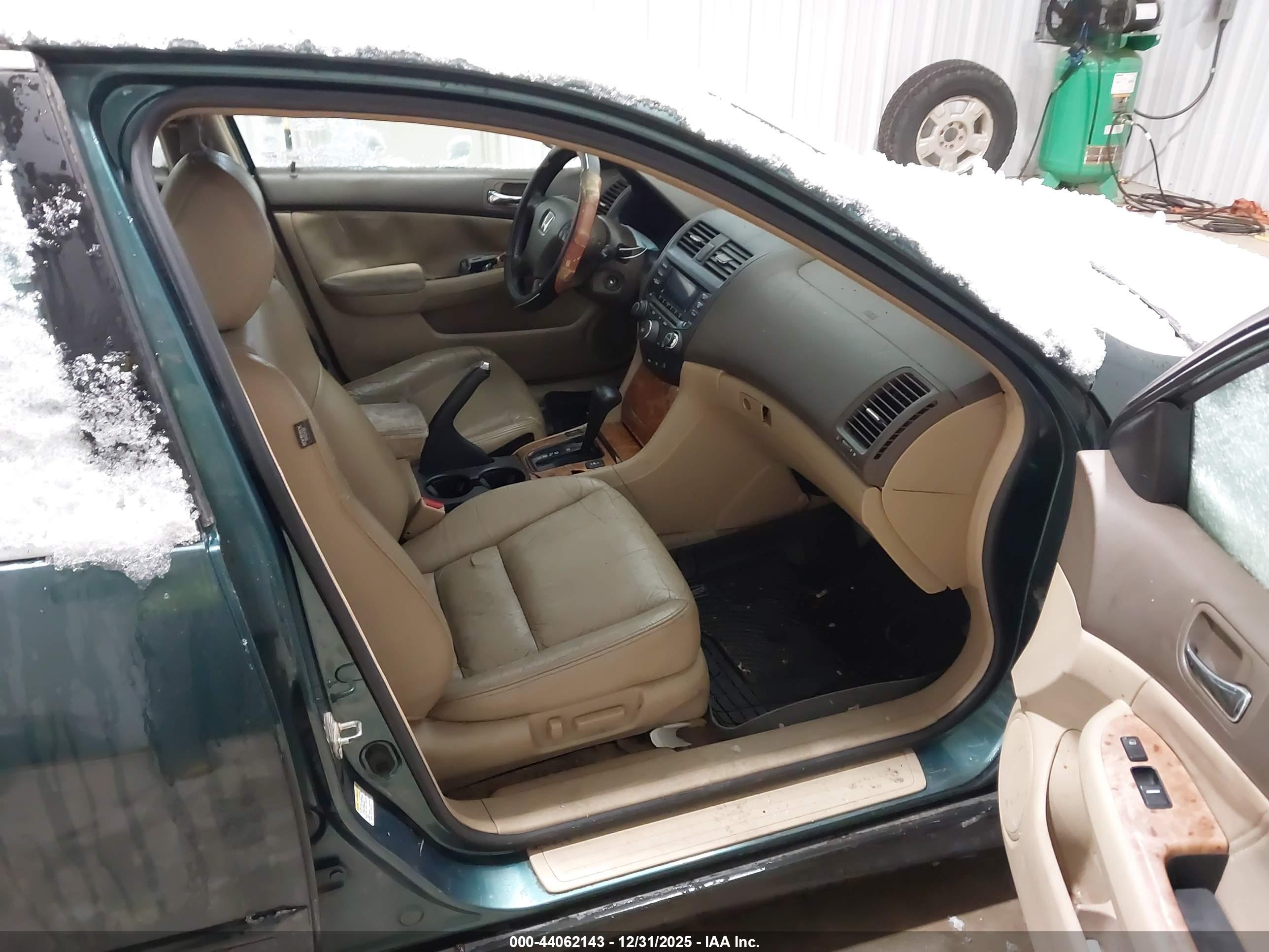 HONDA ACCORD image 5