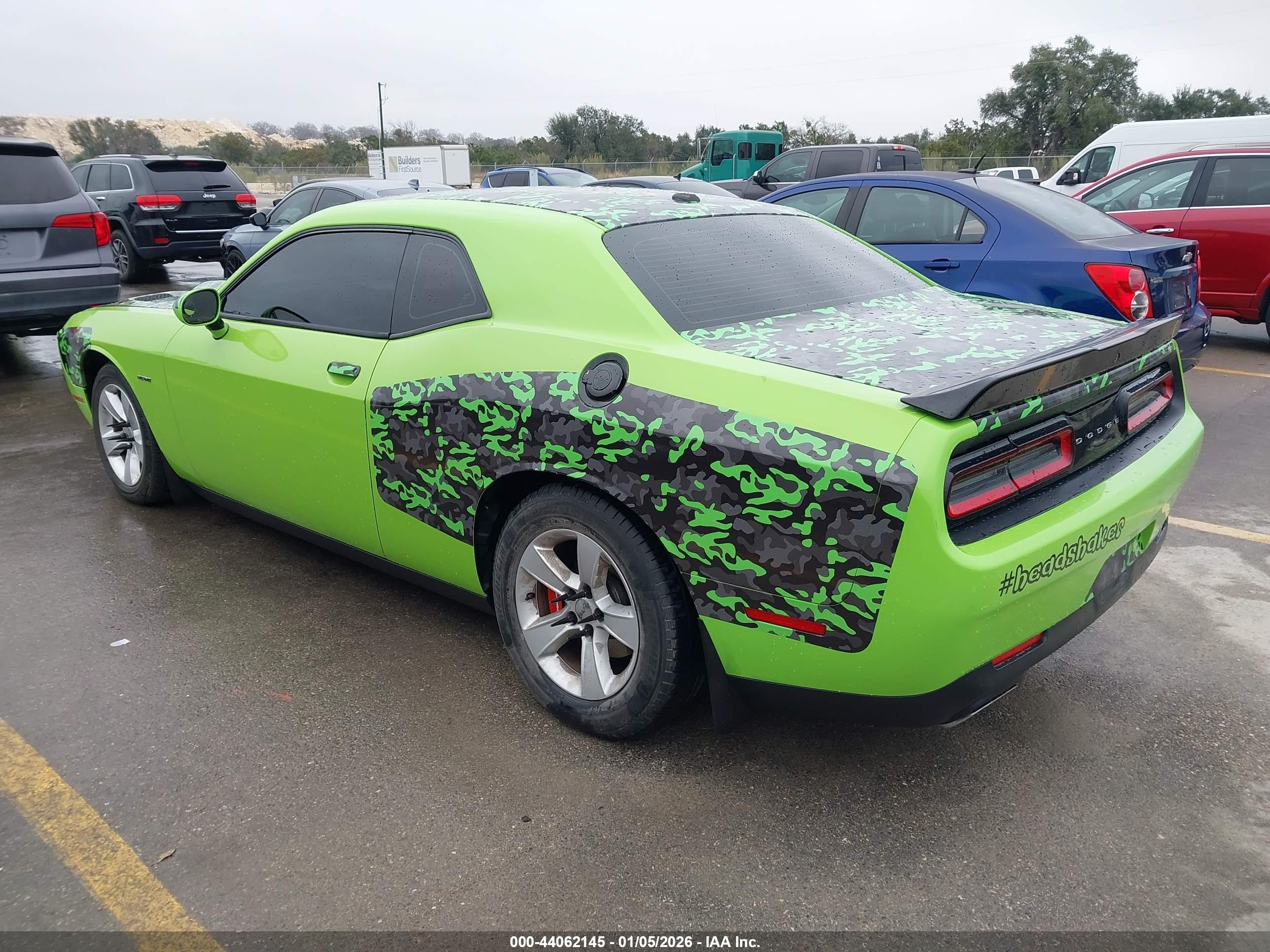 DODGE CHALLENGER image 3